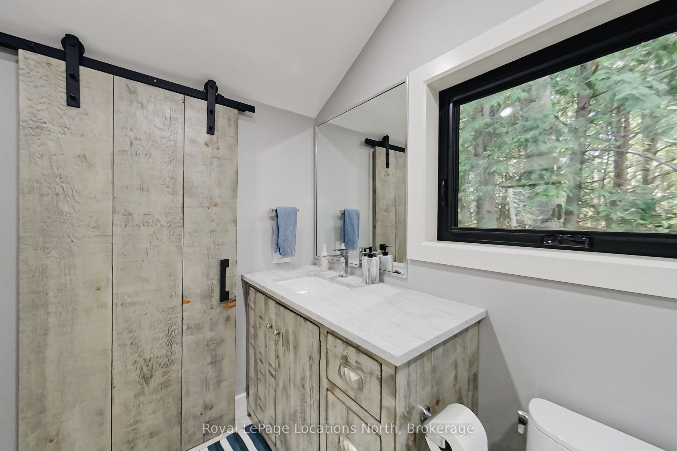 74 Arthur Street E Property Photo 42