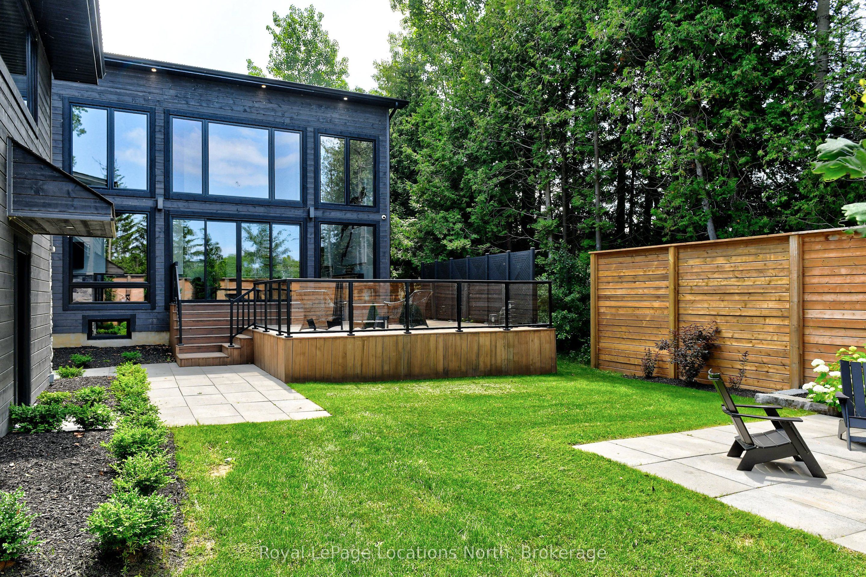74 Arthur Street E Property Photo 45