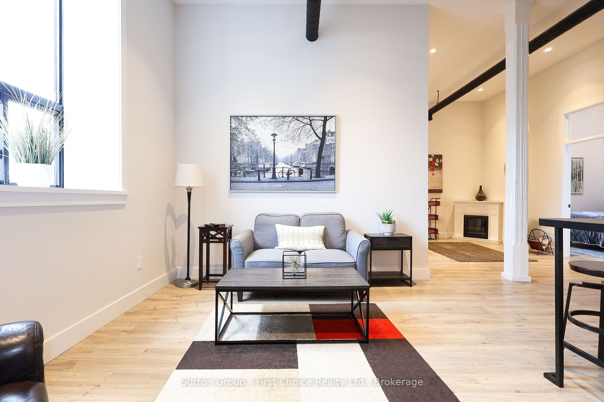 100 Queen Street E Property Photo 11