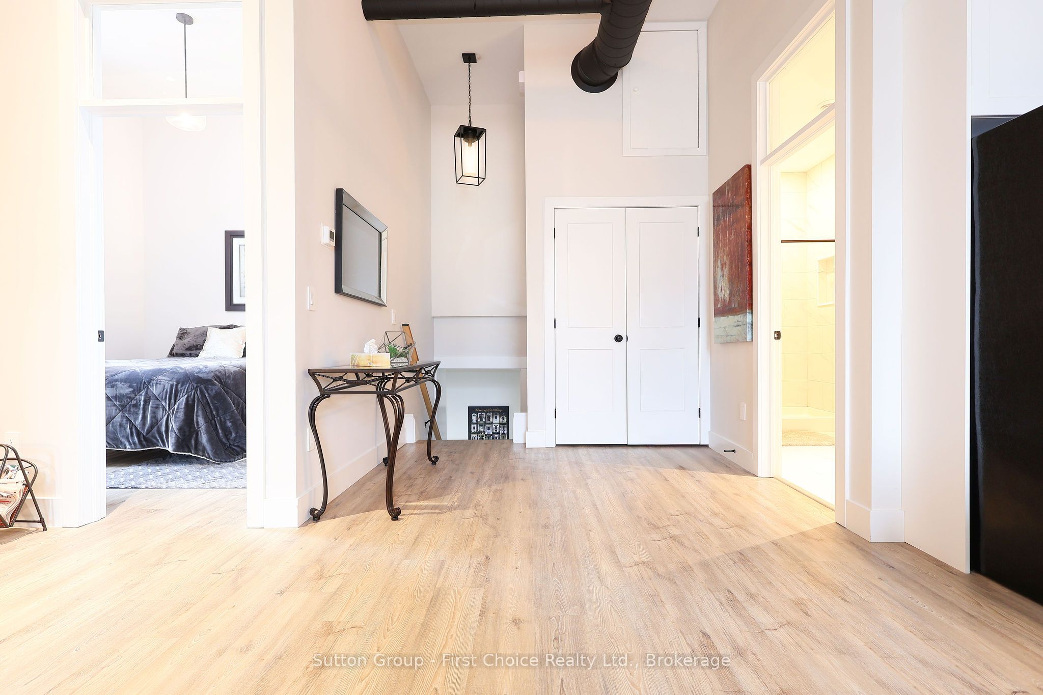 100 Queen Street E Property Photo 20