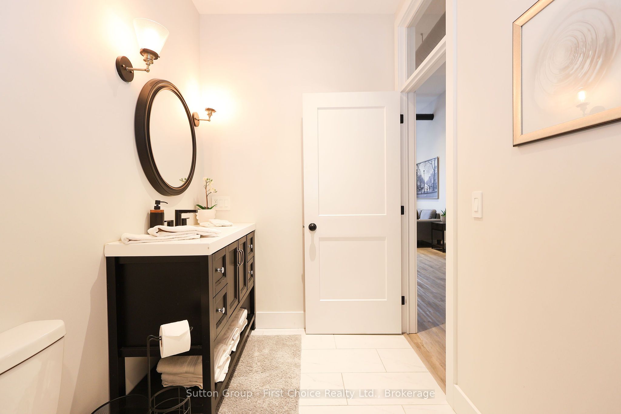 100 Queen Street E Property Photo 21