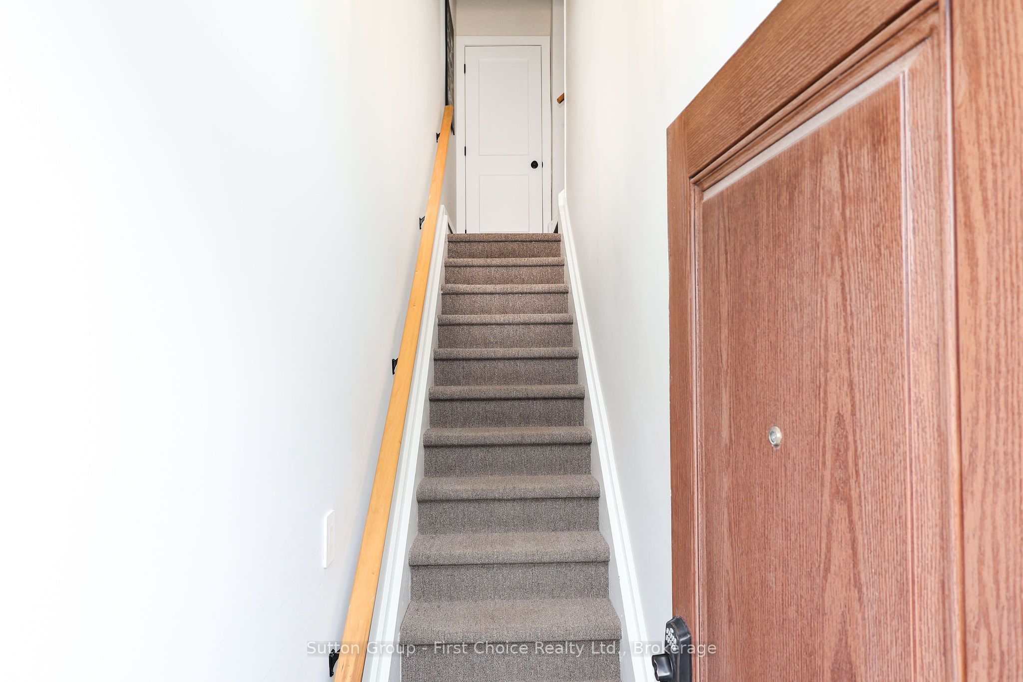 100 Queen Street E Property Photo 24