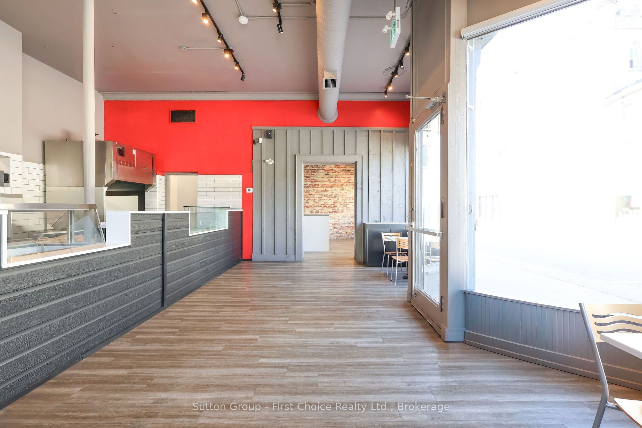 100 Queen Street E Property Photo 26