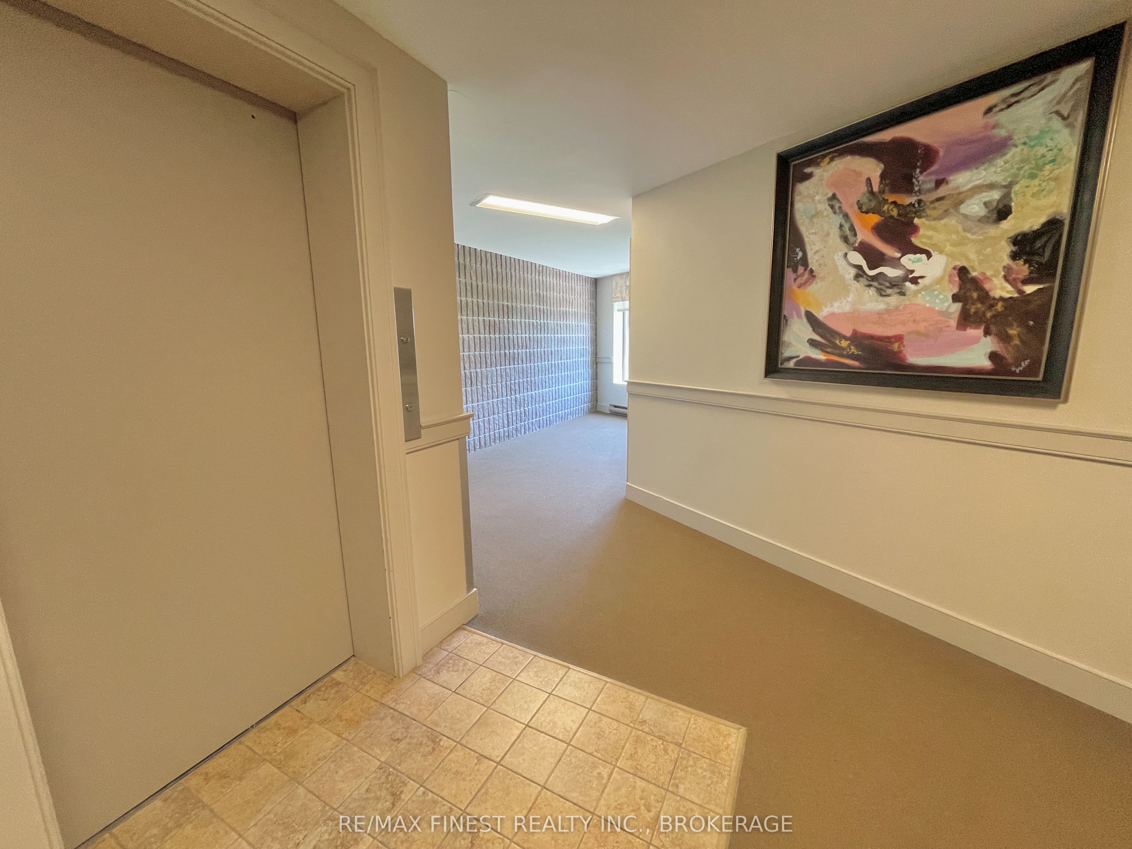 17 Eldon Hall Place 602 Property Photo 7