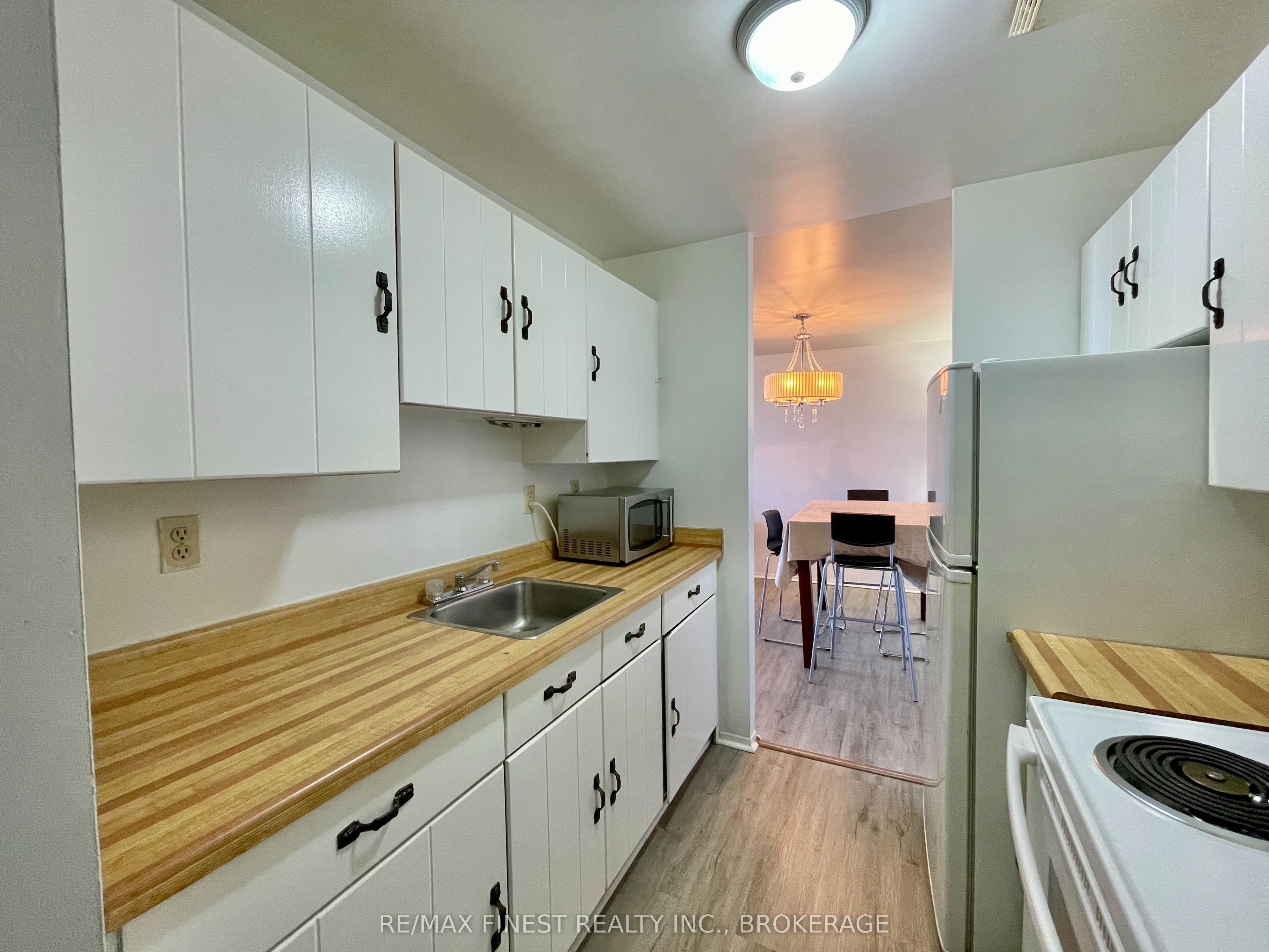 17 Eldon Hall Place 602 Property Photo 8