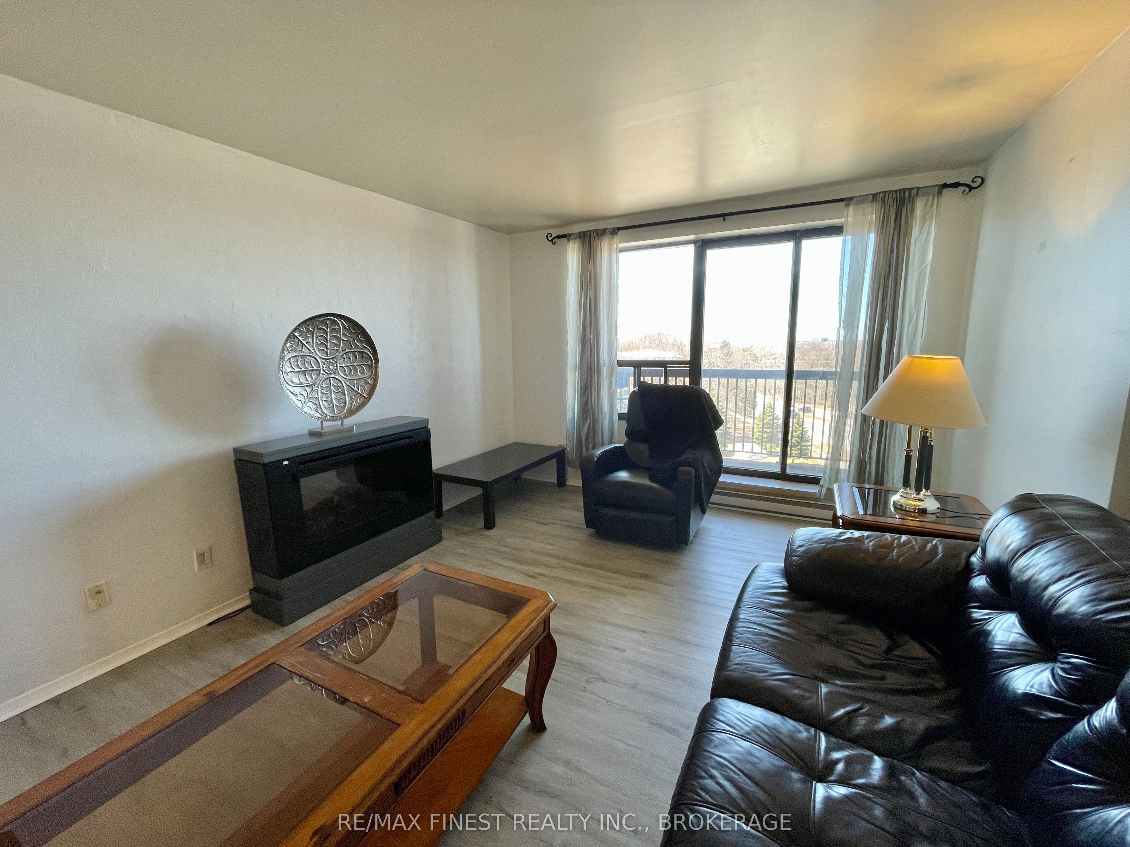 17 Eldon Hall Place 602 Property Photo 12