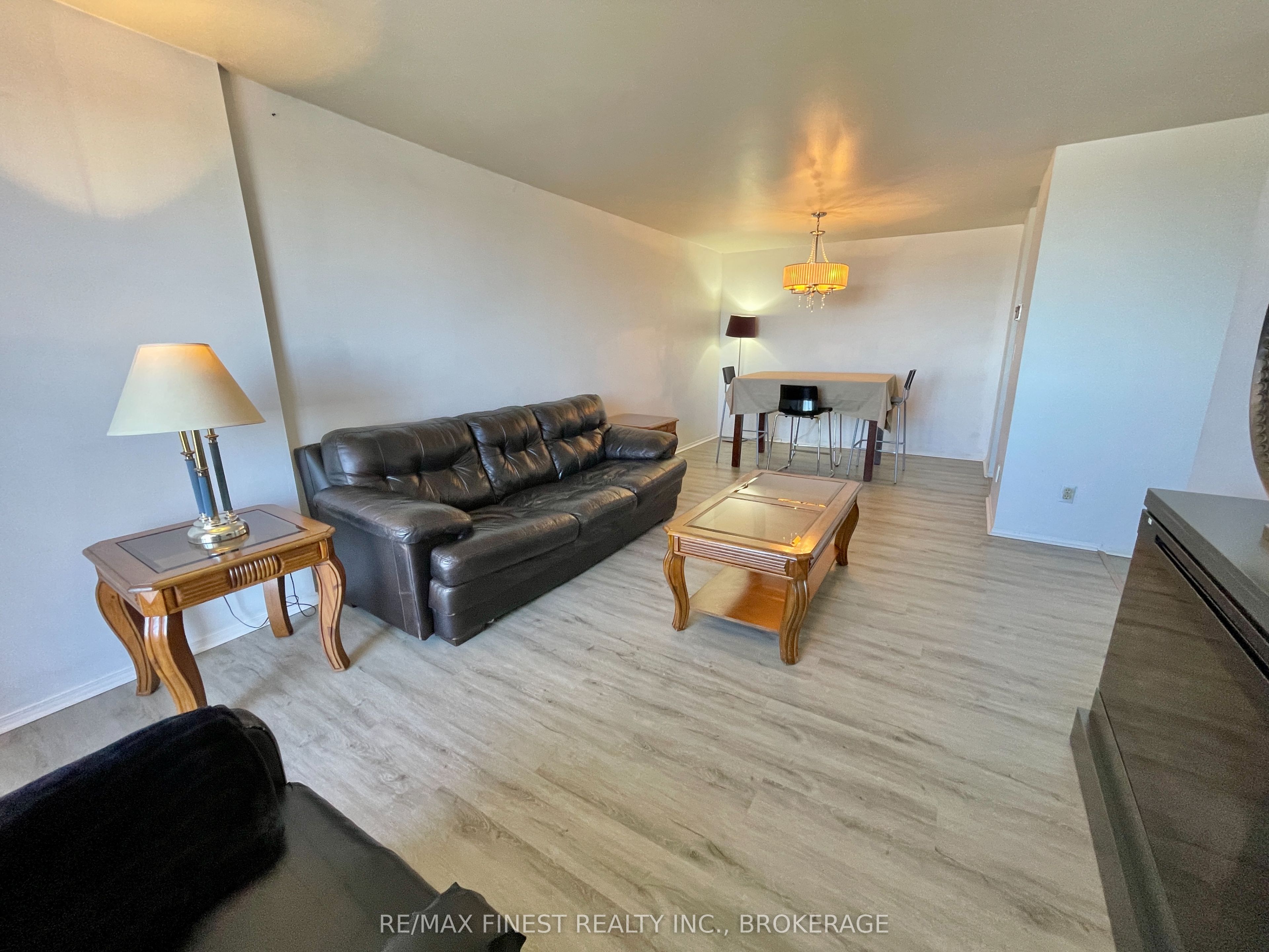 17 Eldon Hall Place 602 Property Photo 13