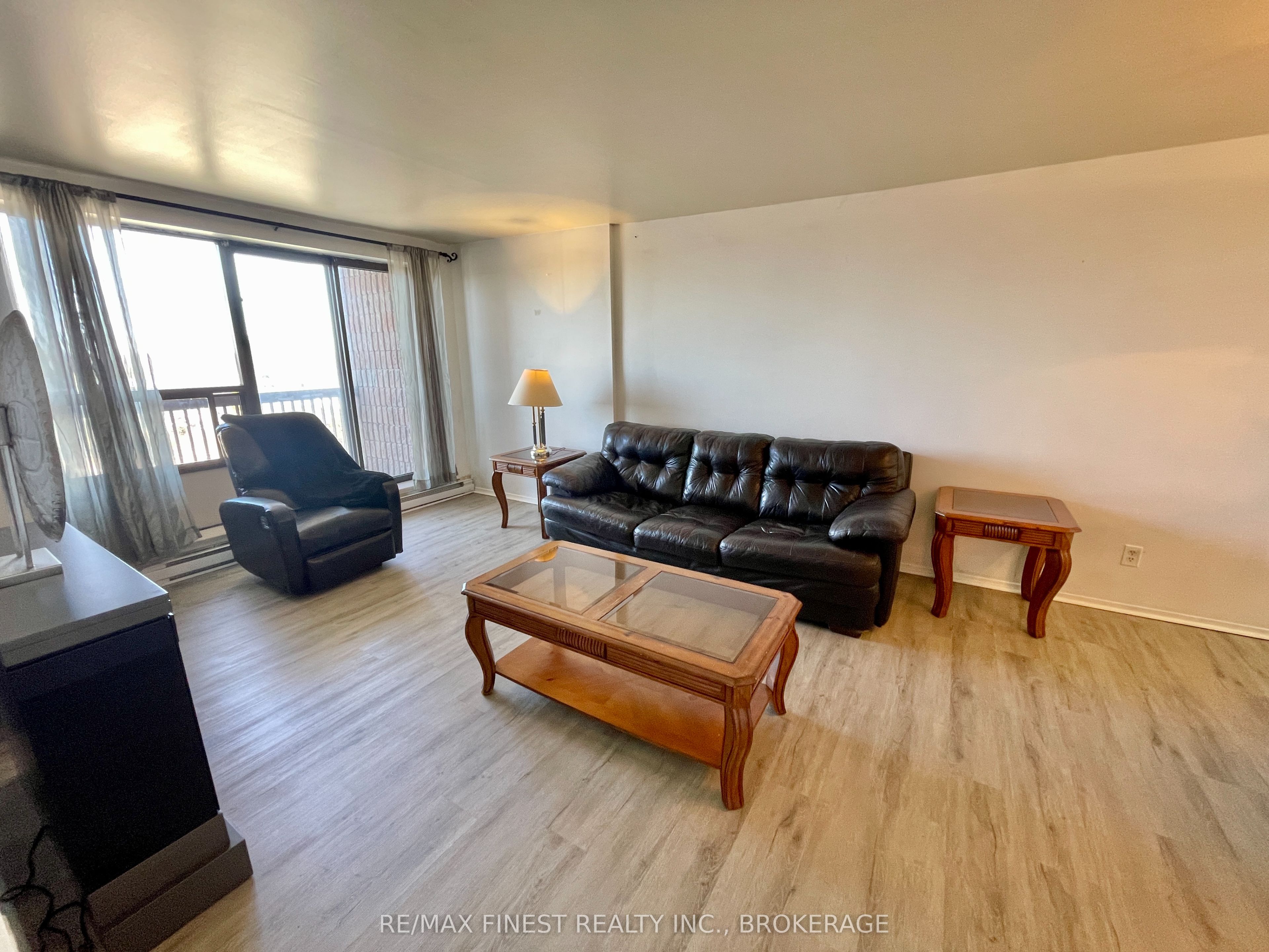 17 Eldon Hall Place 602 Property Photo 14