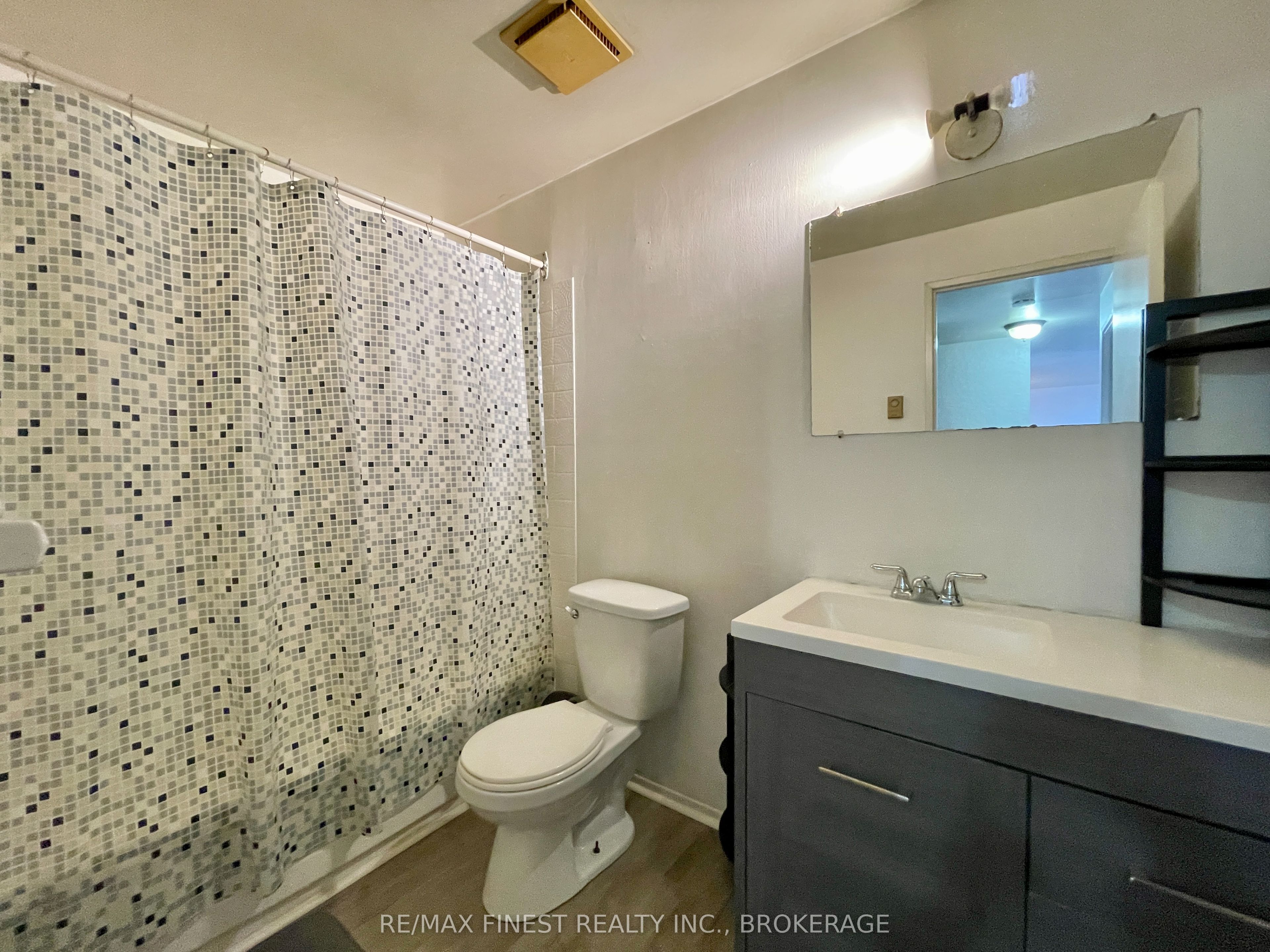 17 Eldon Hall Place 602 Property Photo 17