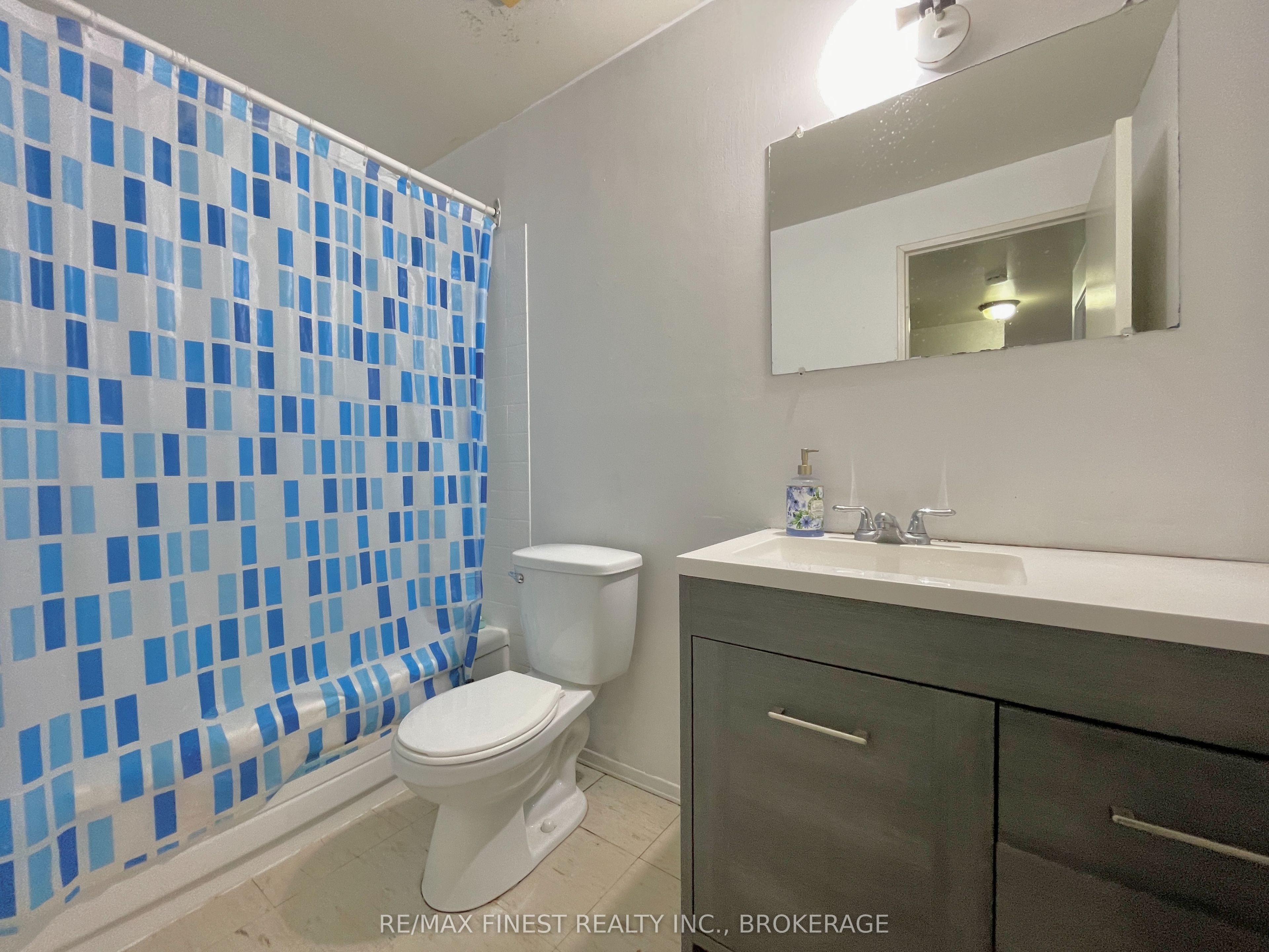 17 Eldon Hall Place 602 Property Photo 21