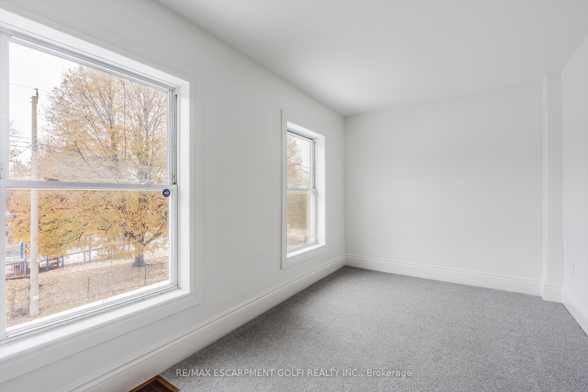49 Myrtle Avenue Property Photo 16