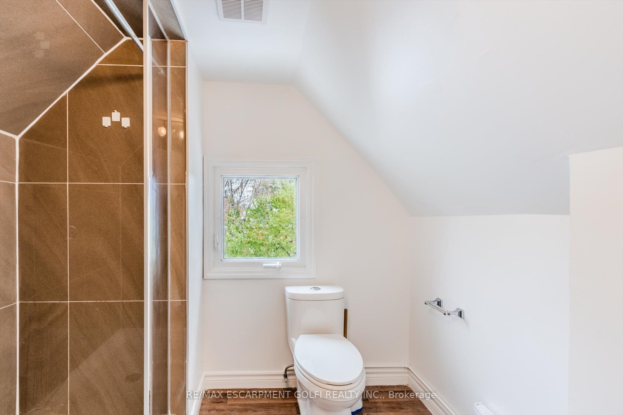 49 Myrtle Avenue Property Photo 21