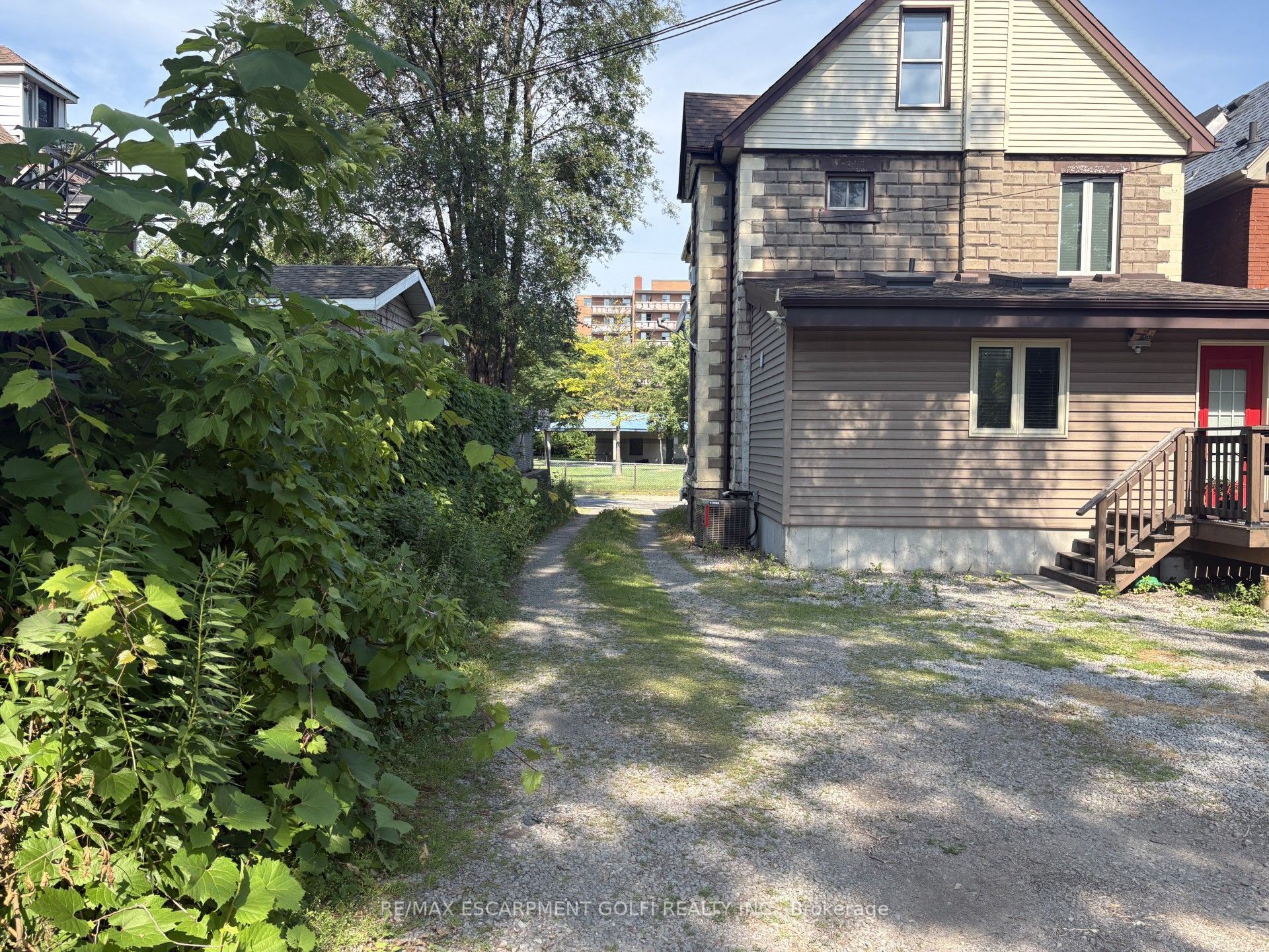 49 Myrtle Avenue Property Photo 26