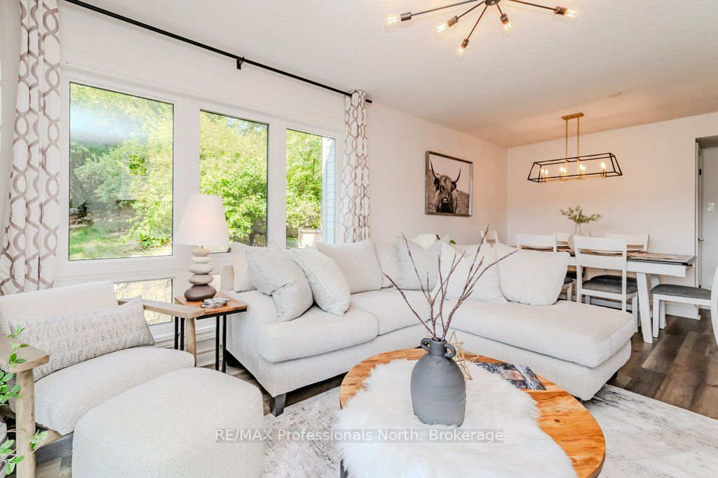 33 Deerhurst Greens 105 Property Photo 1