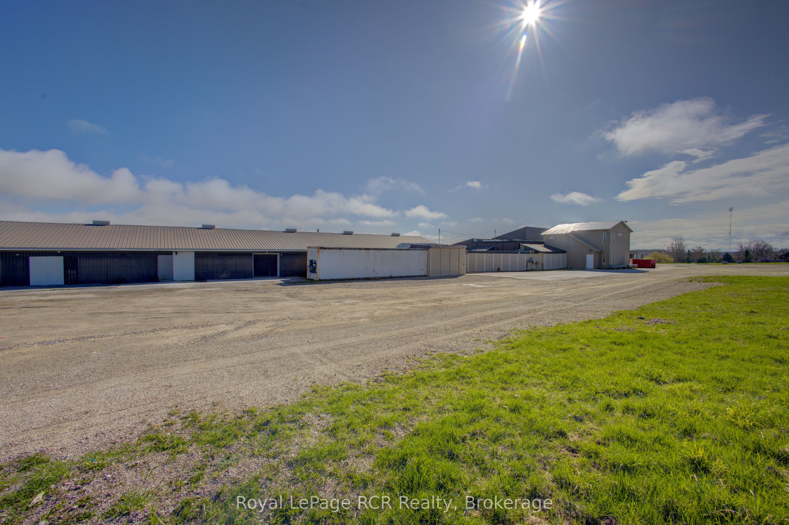 7597 Jones Baseline Road Property Photo 7