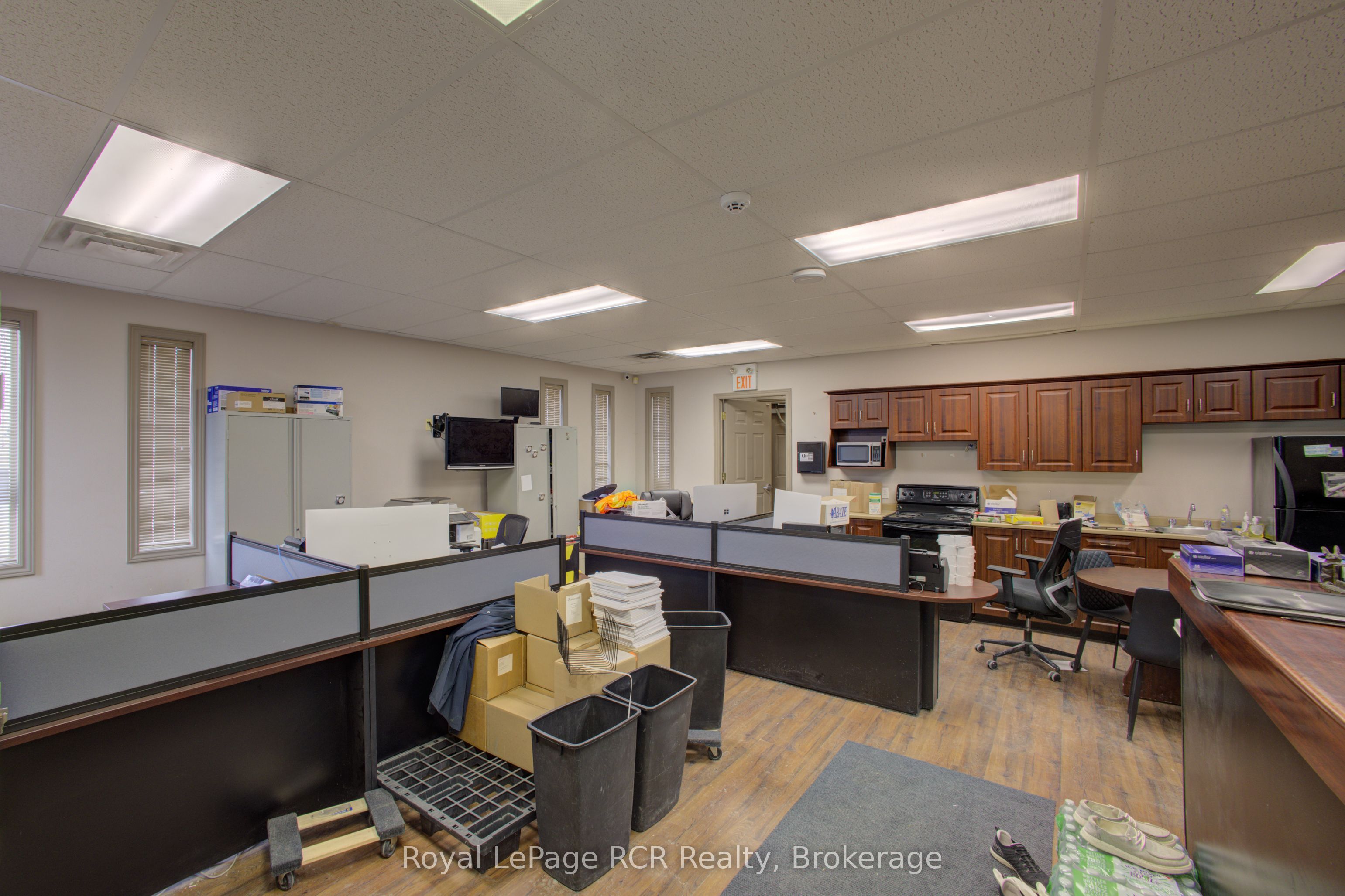 7597 Jones Baseline Road Property Photo 12