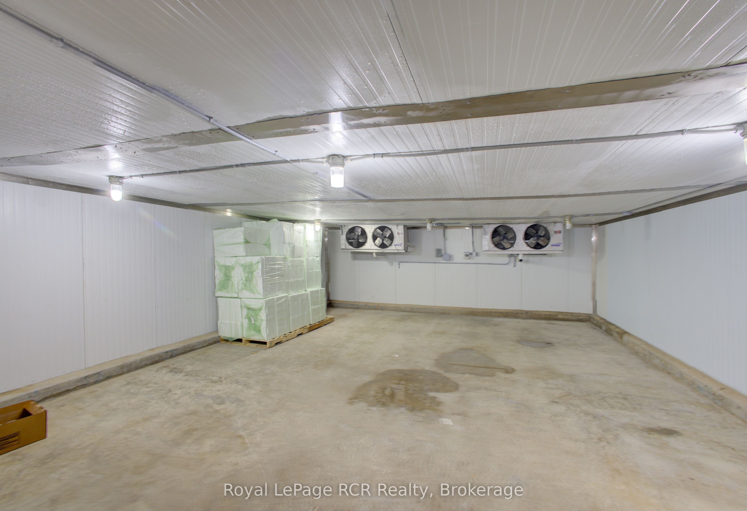 7597 Jones Baseline Road Property Photo 21