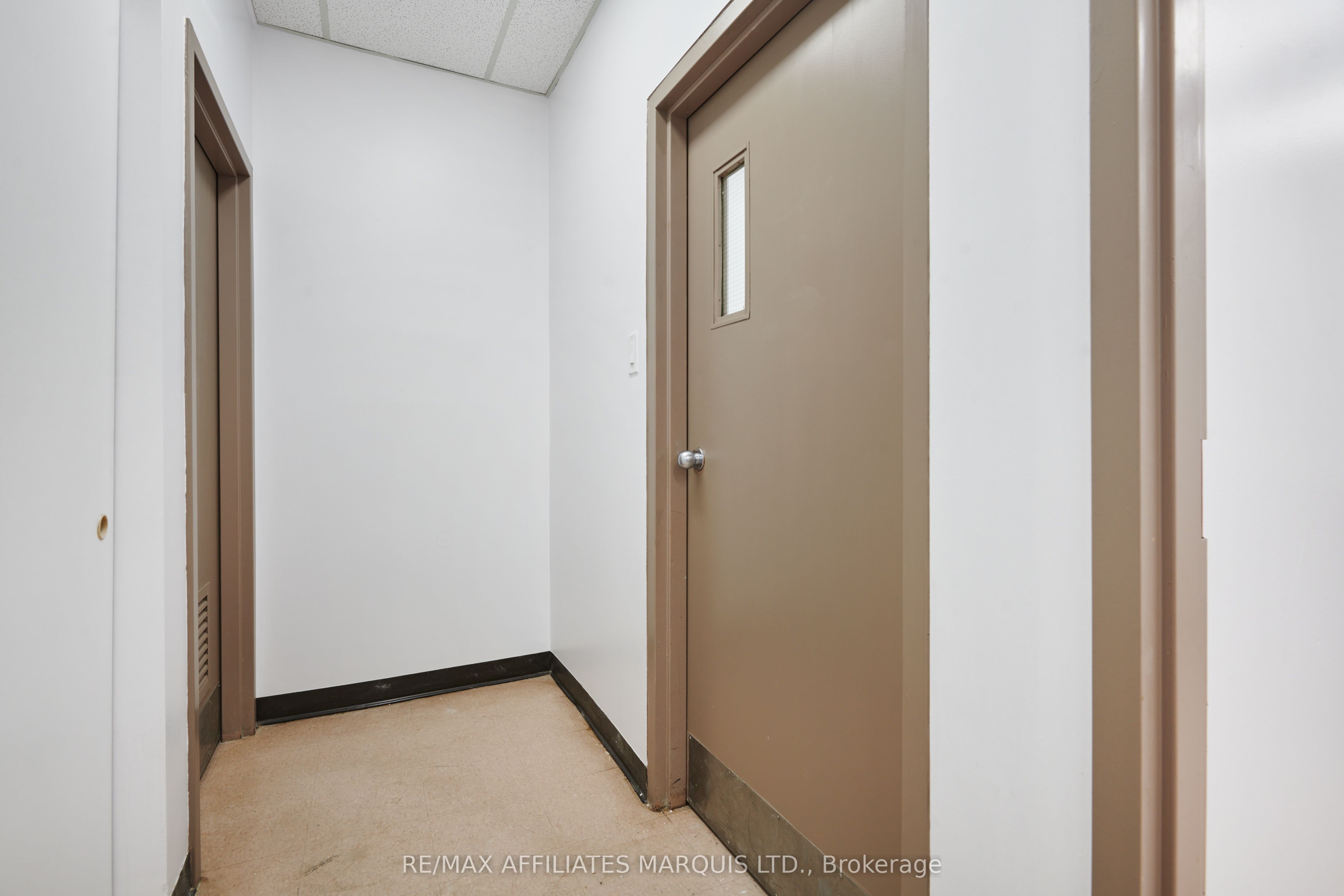 41 Second Street W Office Unit 3 Property Photo 3