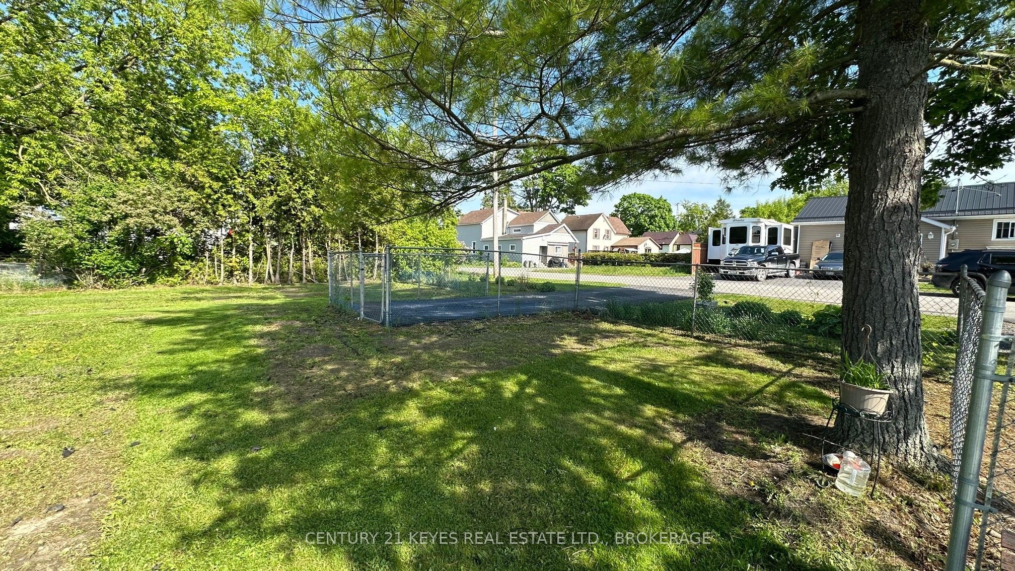 376 Second Street Property Photo 2