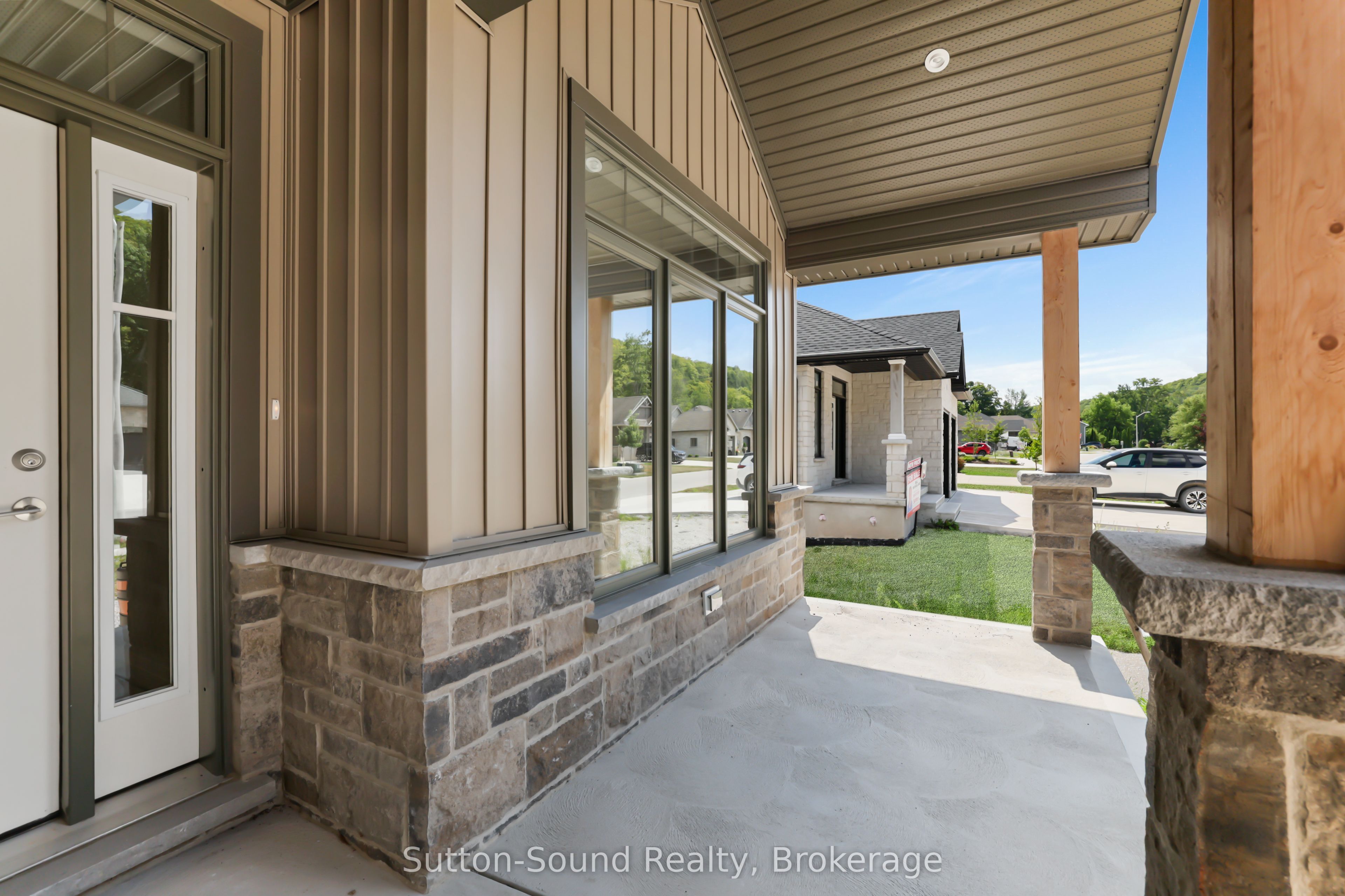 401 6th Avenue W Property Photo 10
