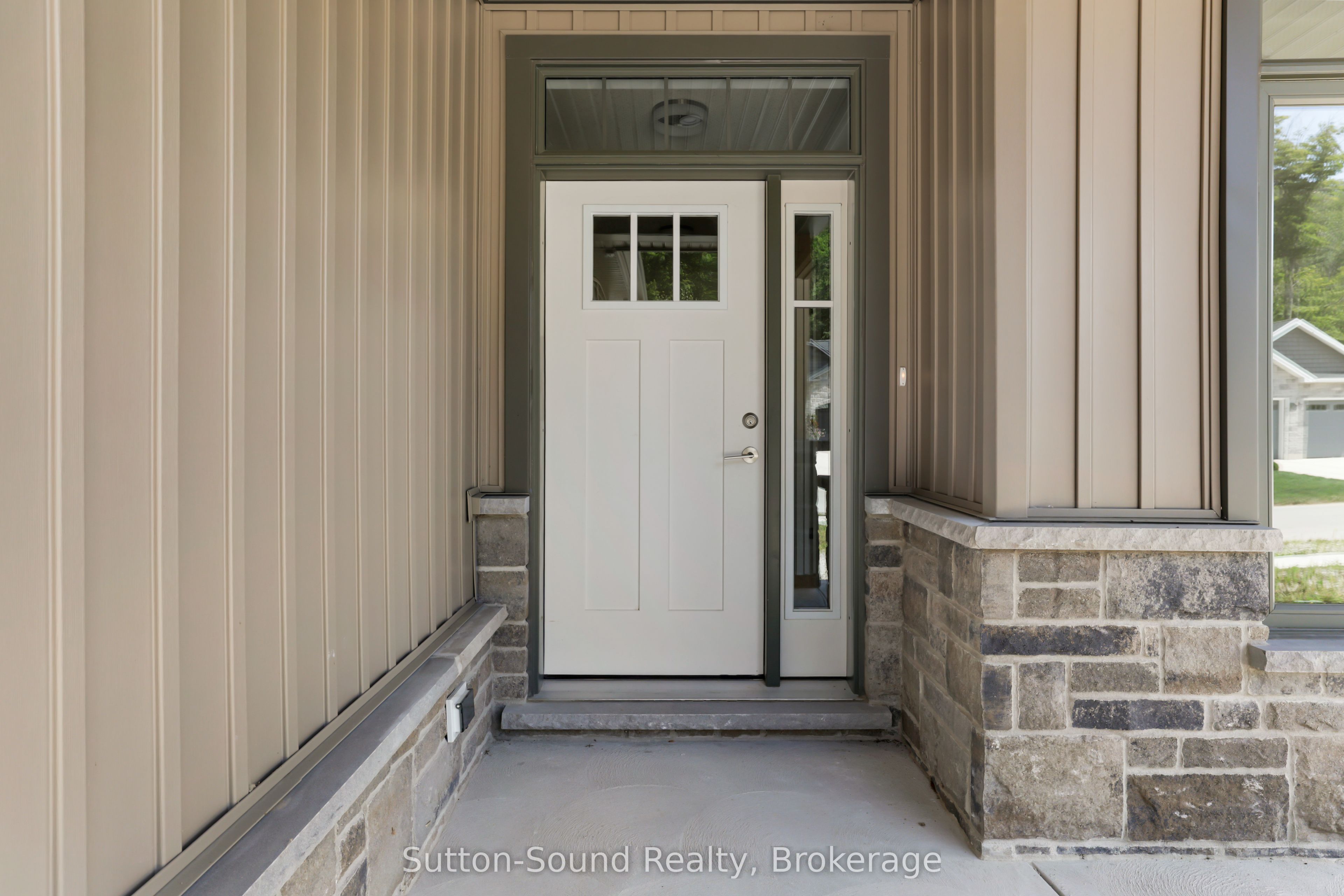 401 6th Avenue W Property Photo 11