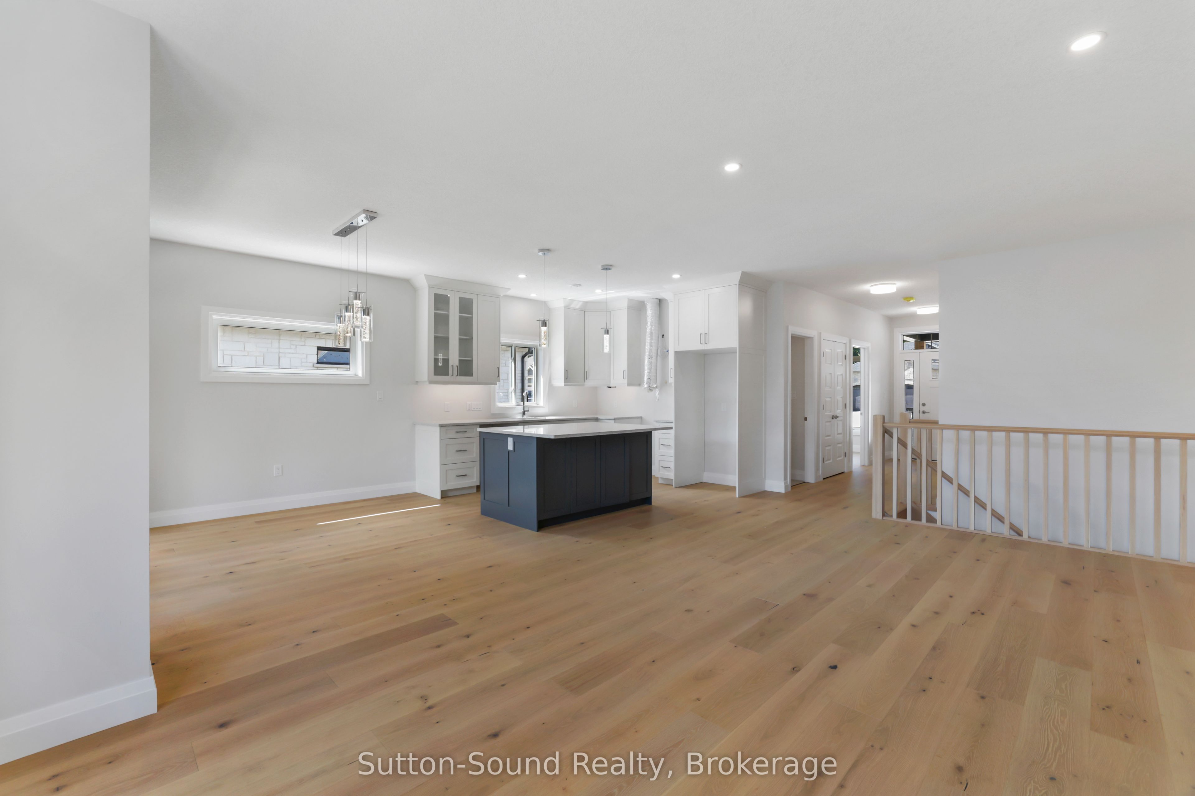 401 6th Avenue W Property Photo 15