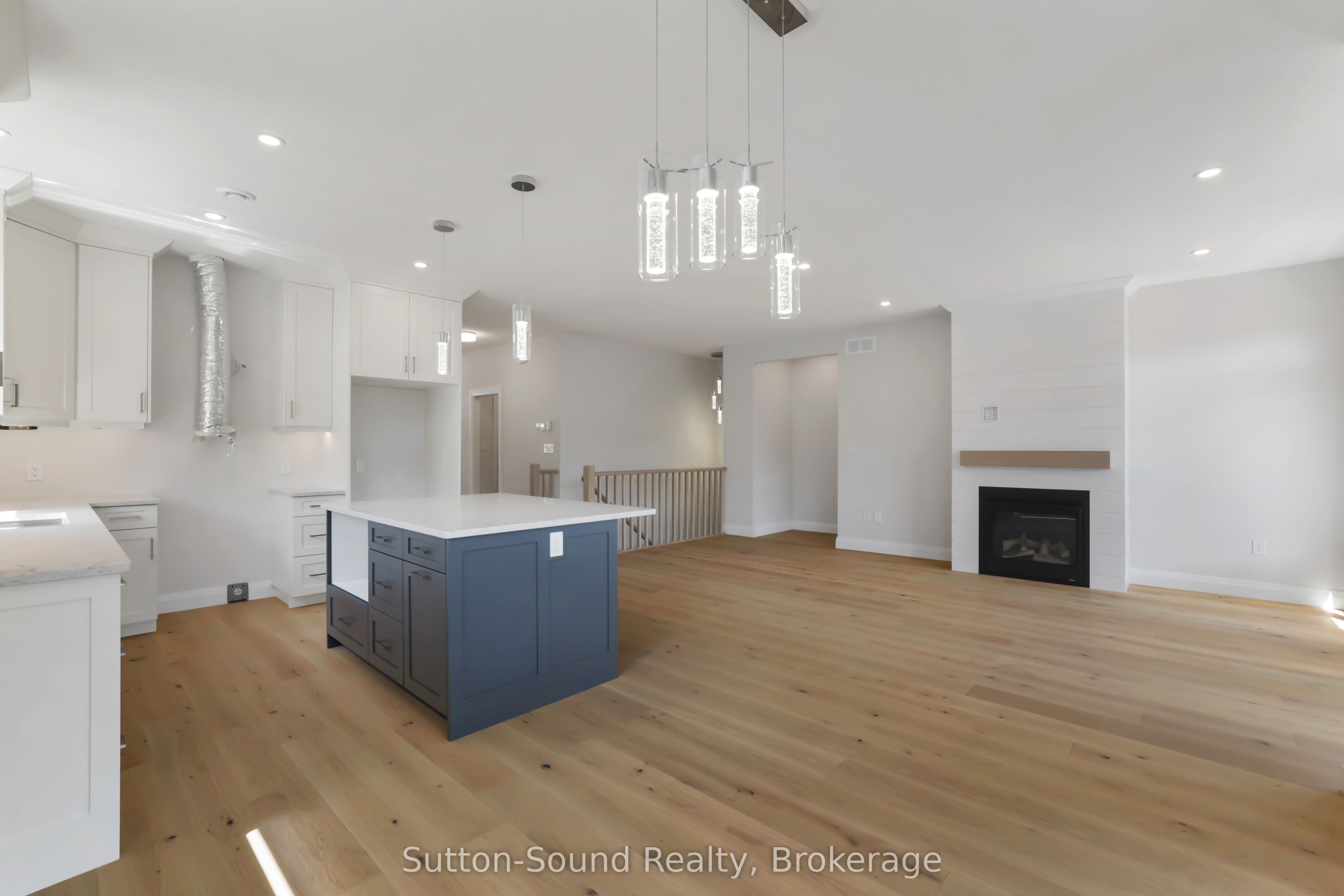 401 6th Avenue W Property Photo 17