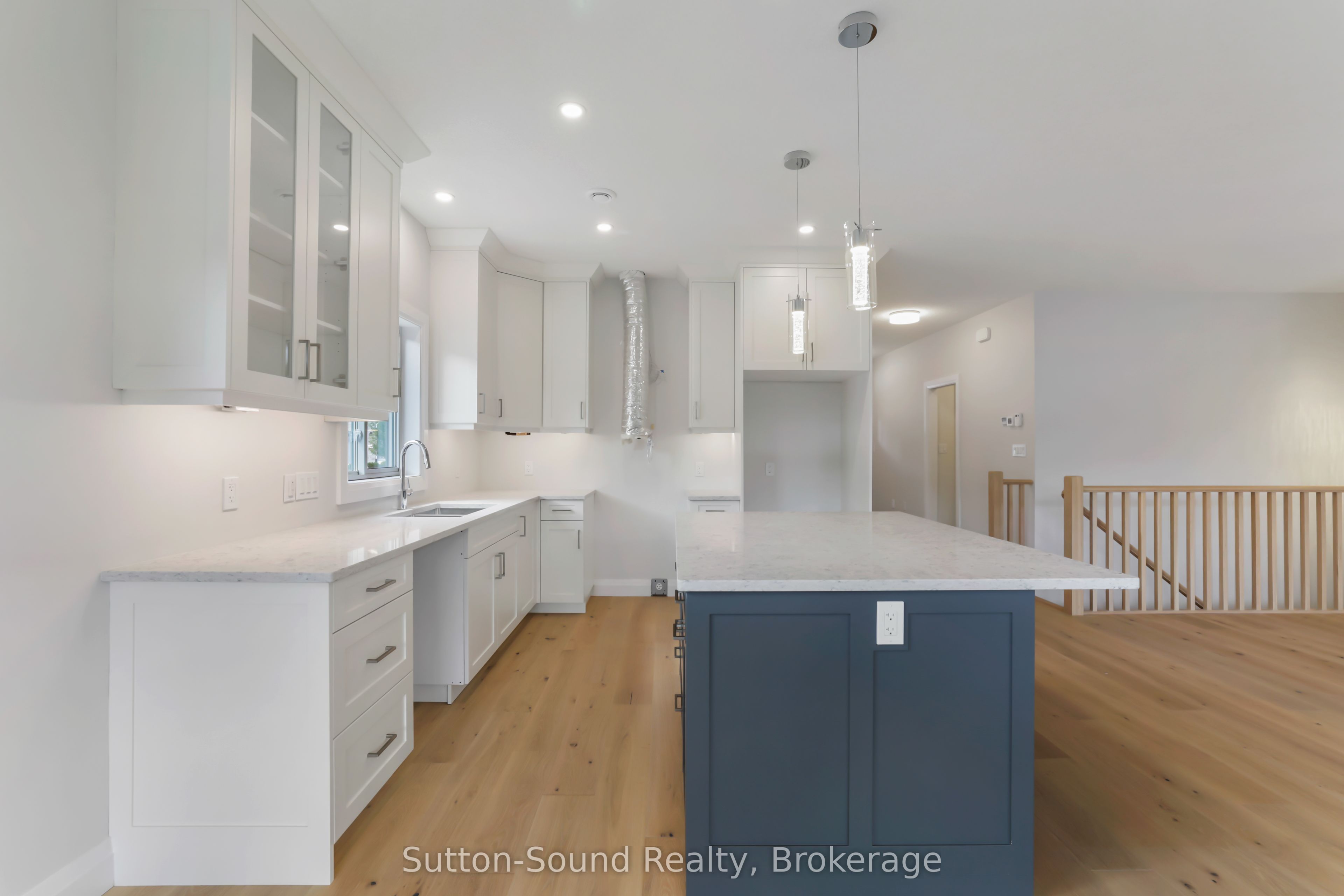 401 6th Avenue W Property Photo 20