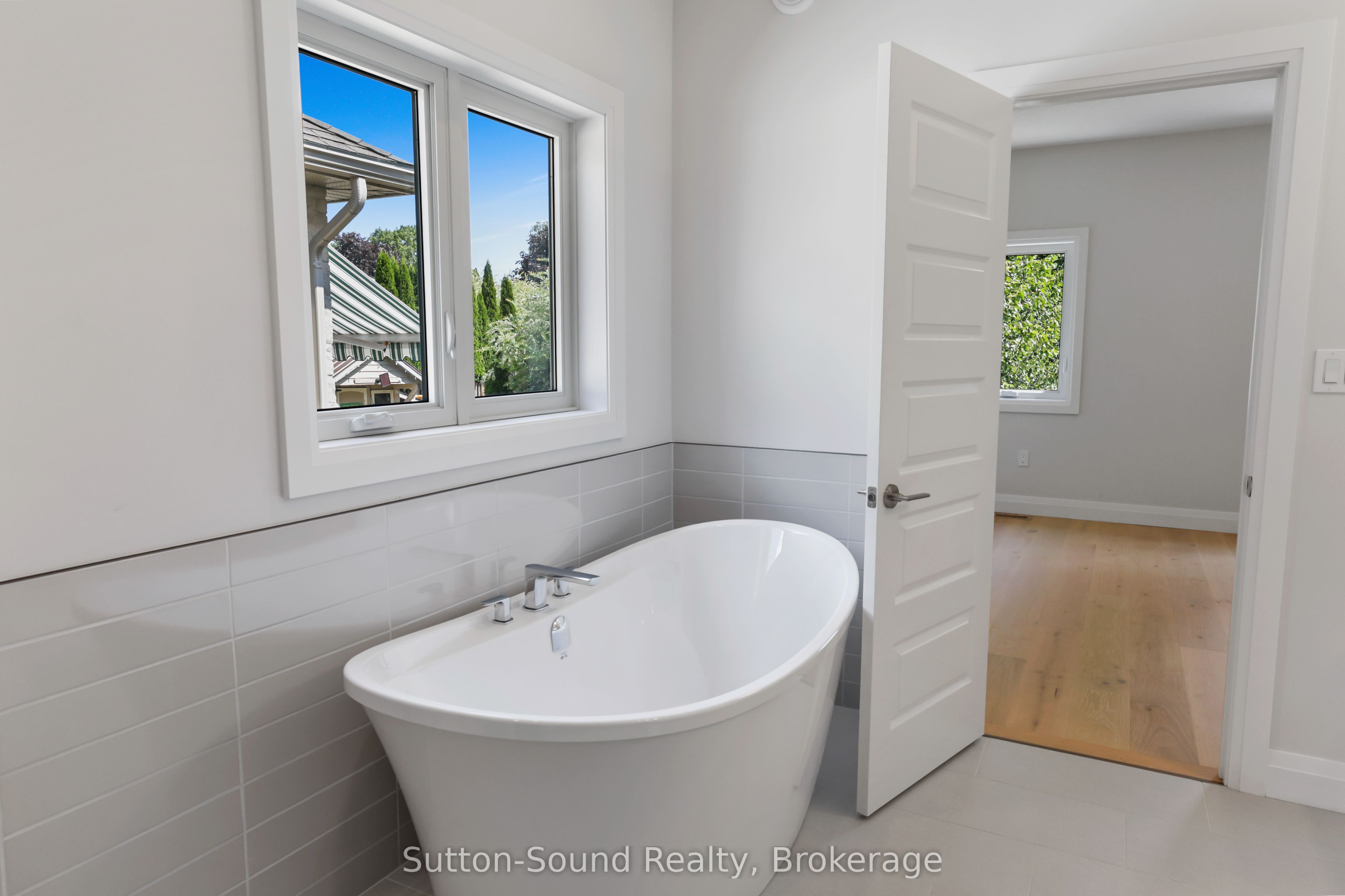 401 6th Avenue W Property Photo 25