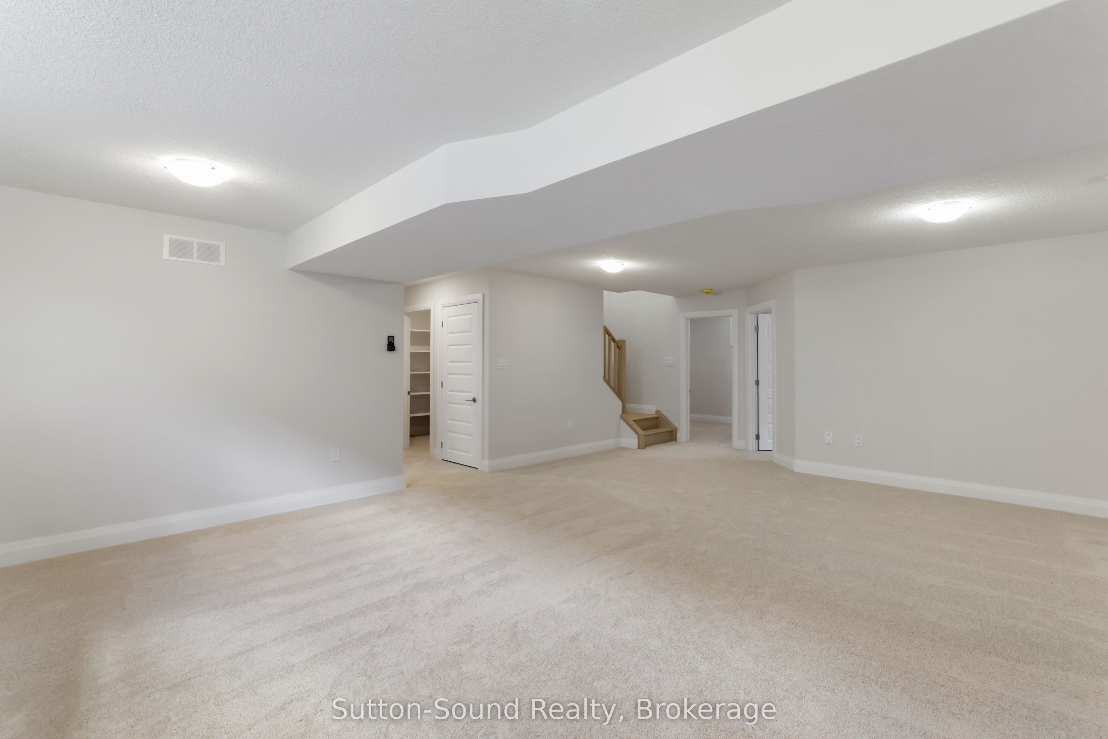 401 6th Avenue W Property Photo 30