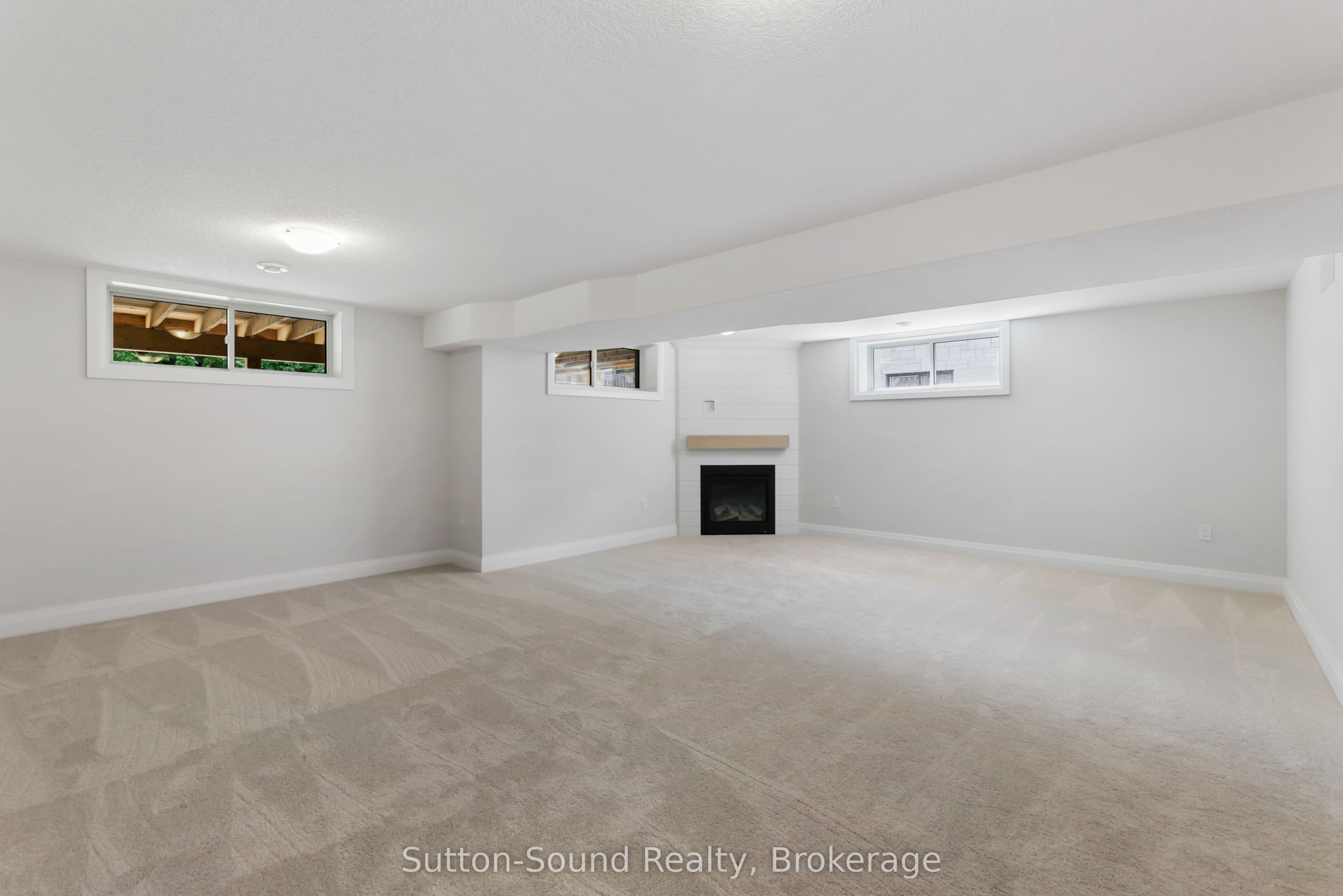 401 6th Avenue W Property Photo 31