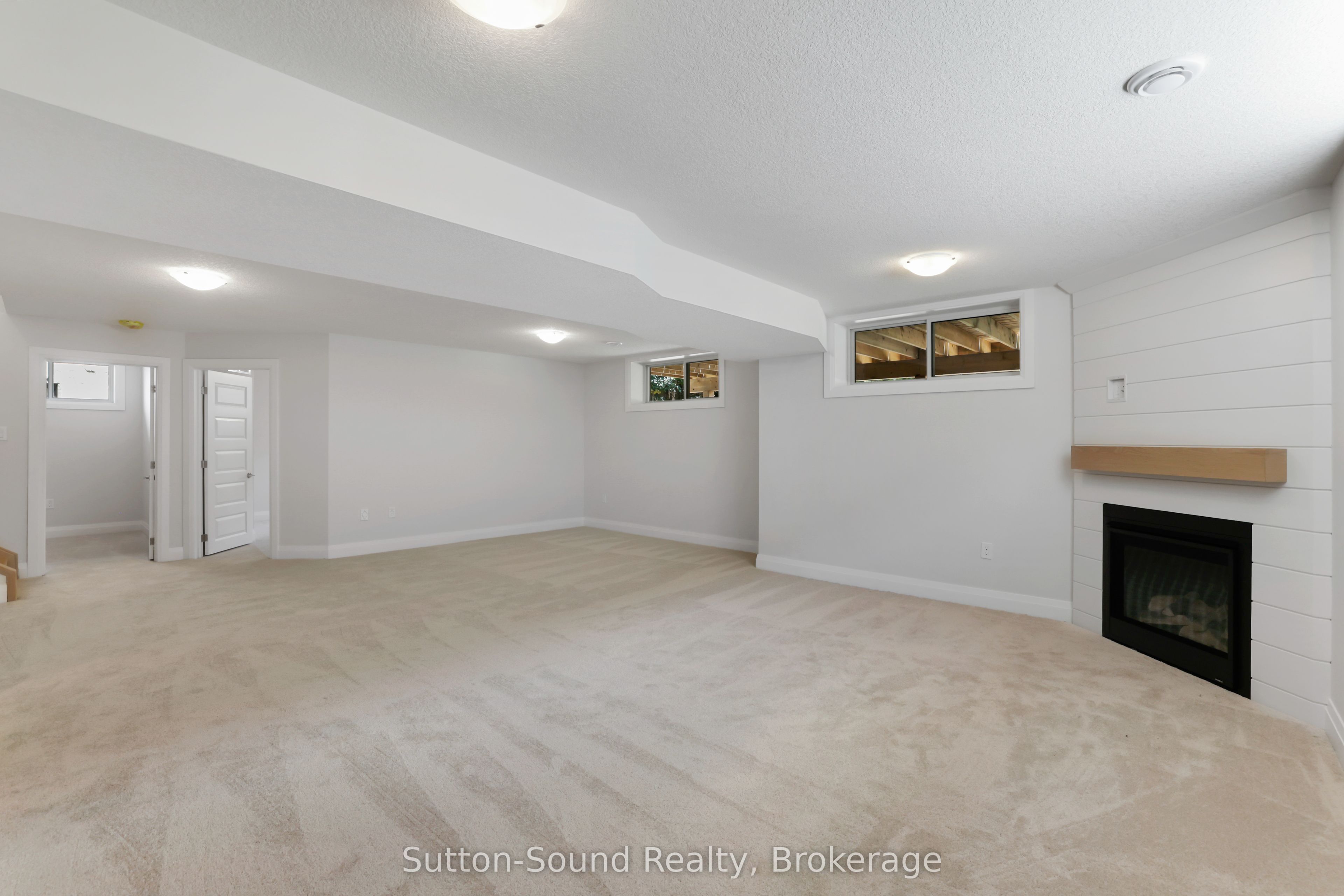 401 6th Avenue W Property Photo 32