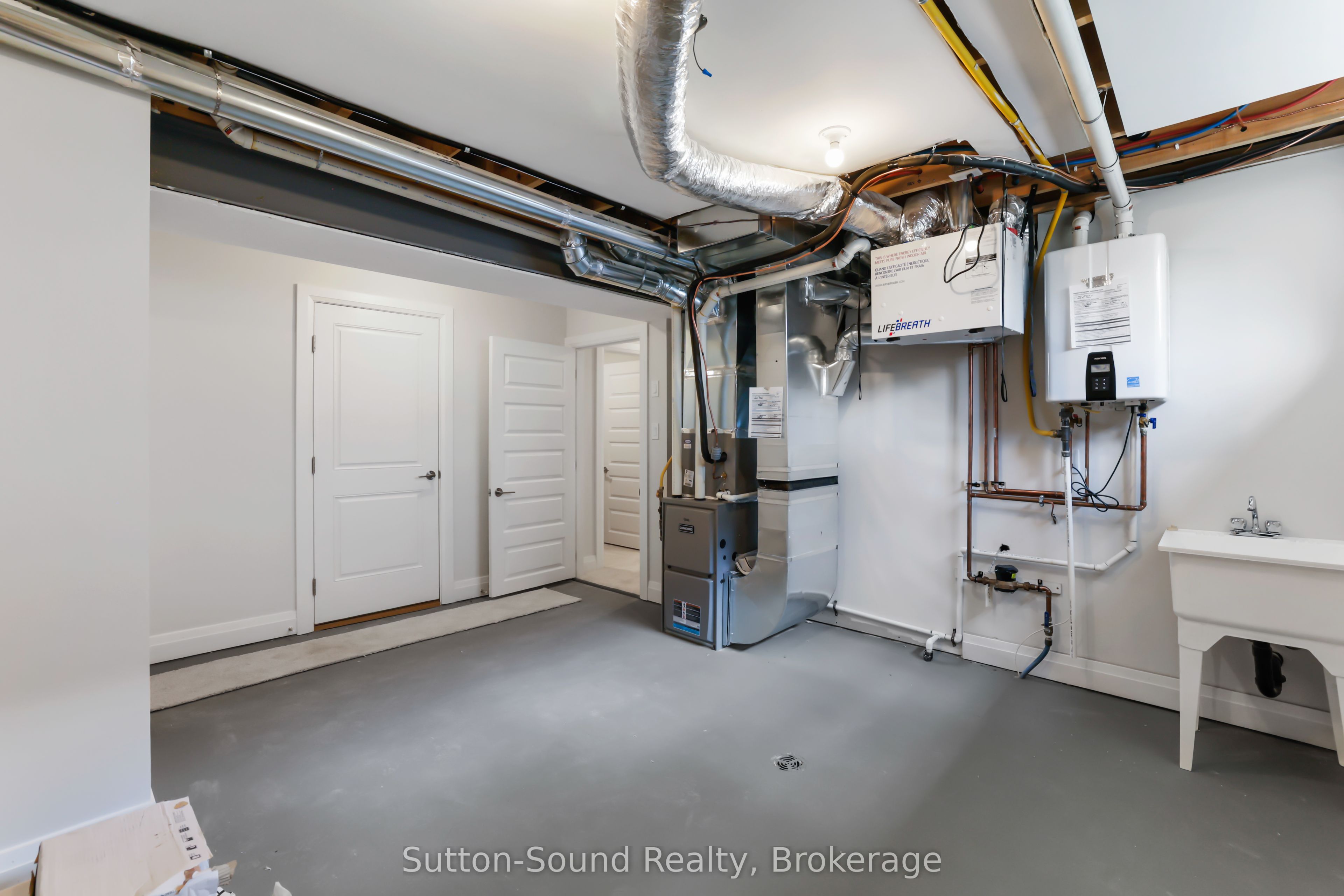 401 6th Avenue W Property Photo 40