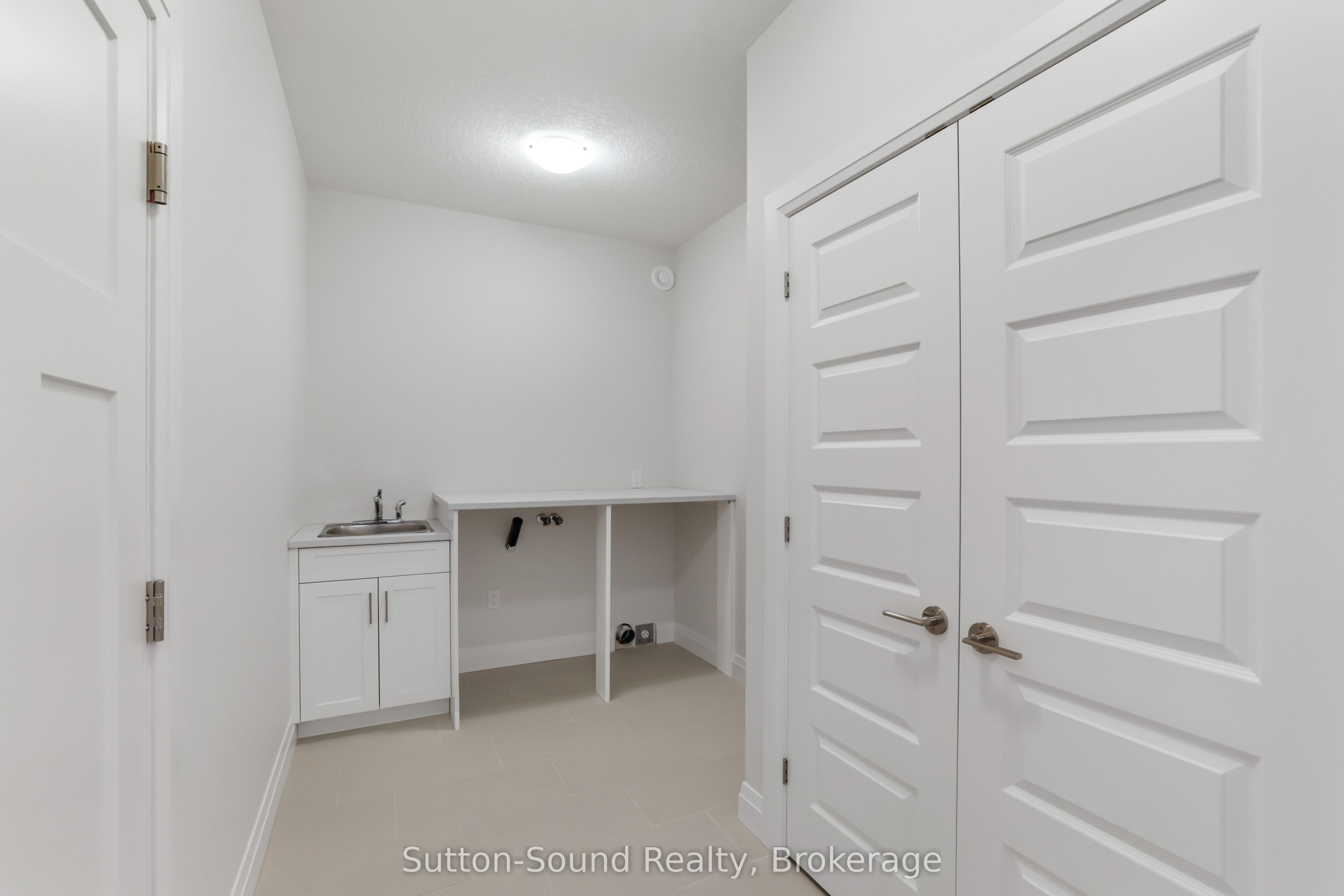 401 6th Avenue W Property Photo 42