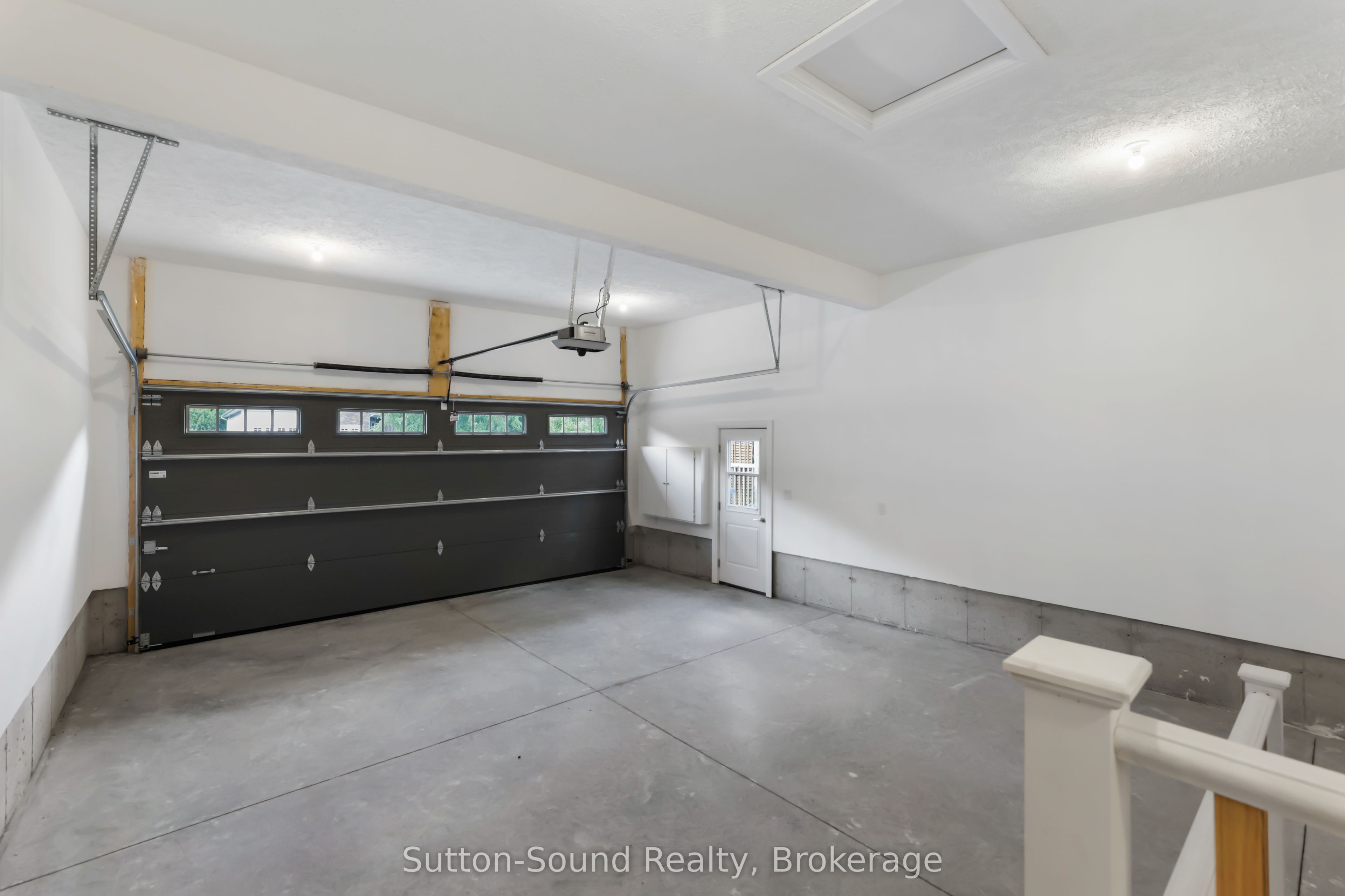 401 6th Avenue W Property Photo 43
