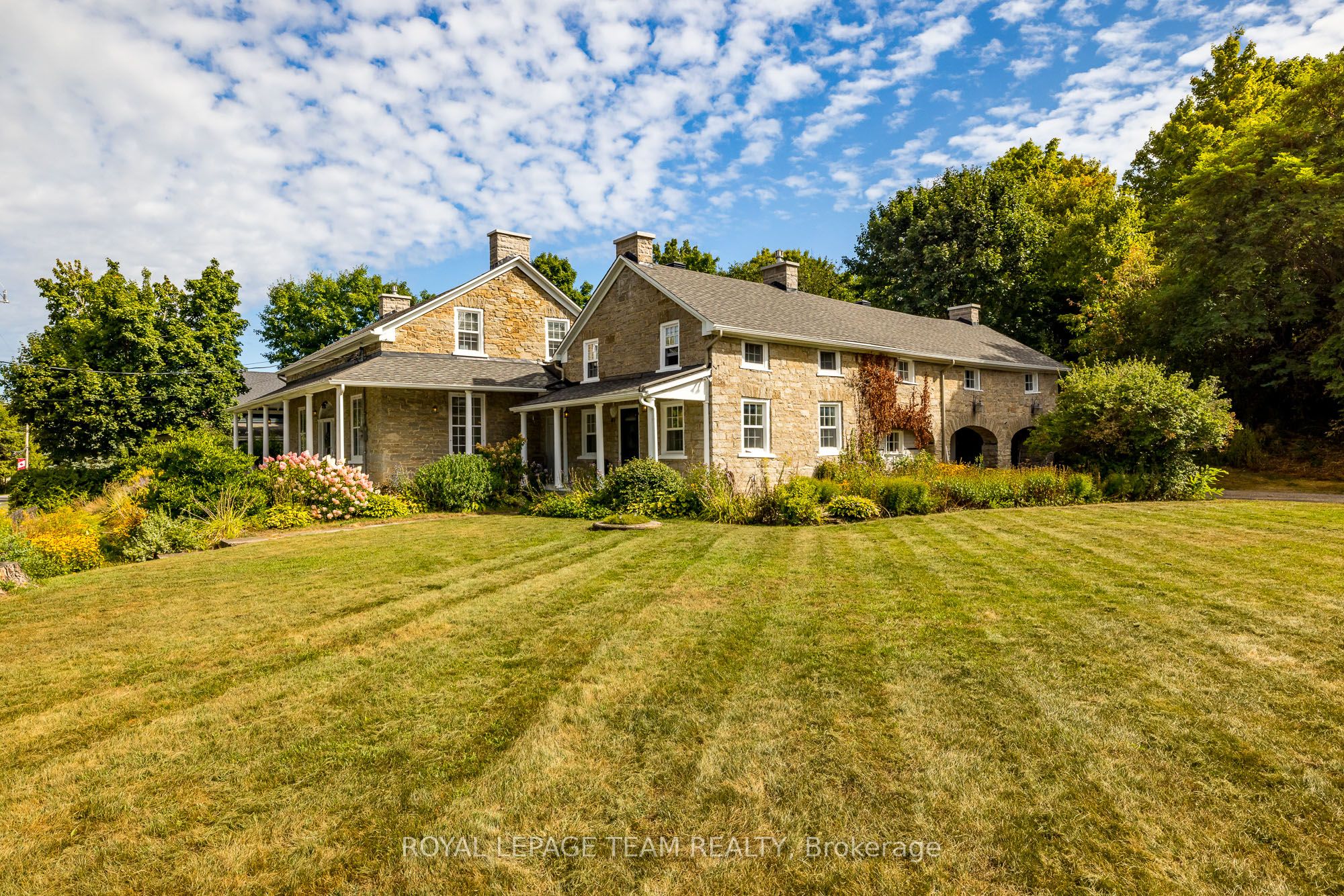 492 River Road Property Photo 1