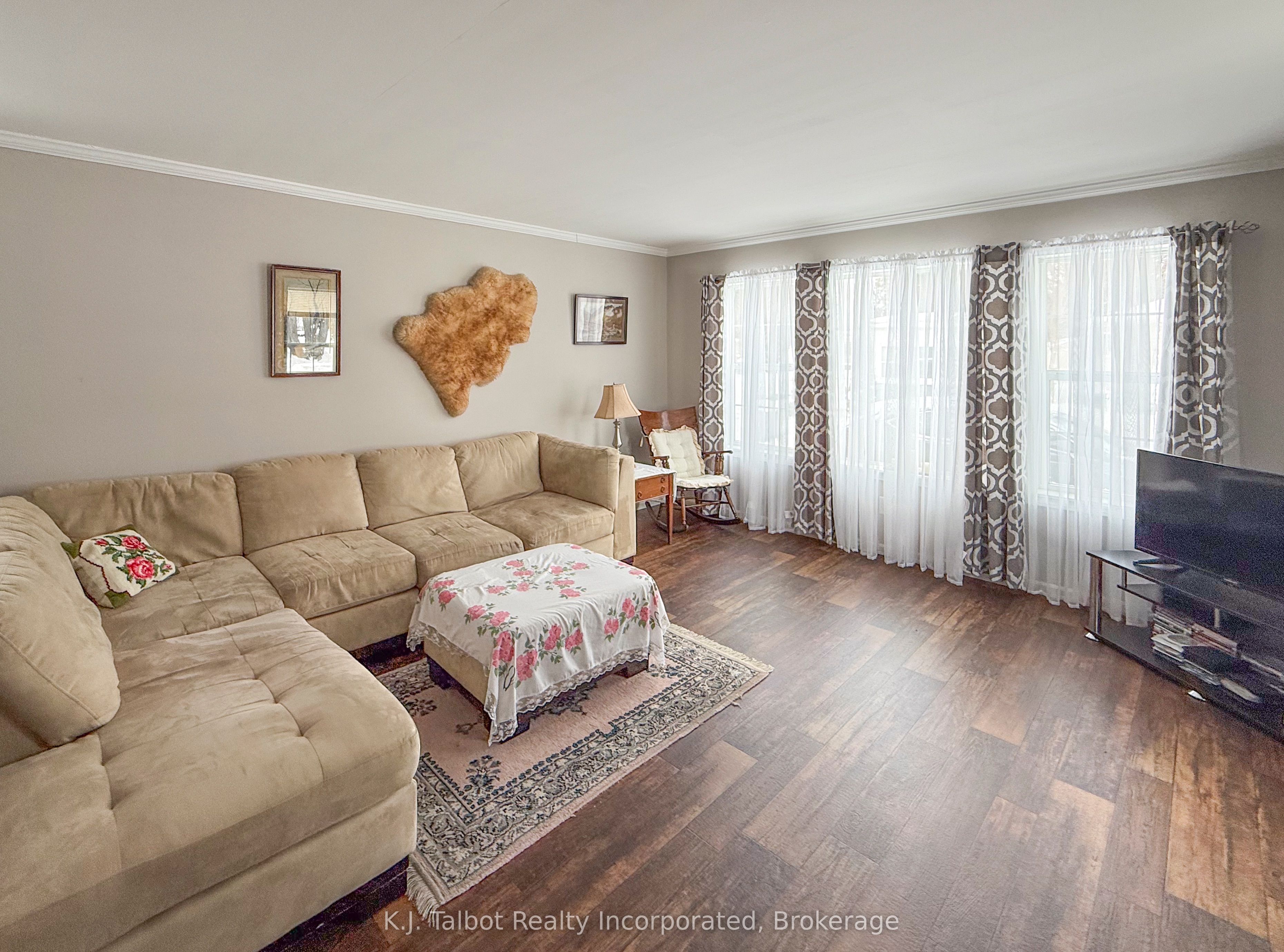 13 Sutton Drive Property Photo 3