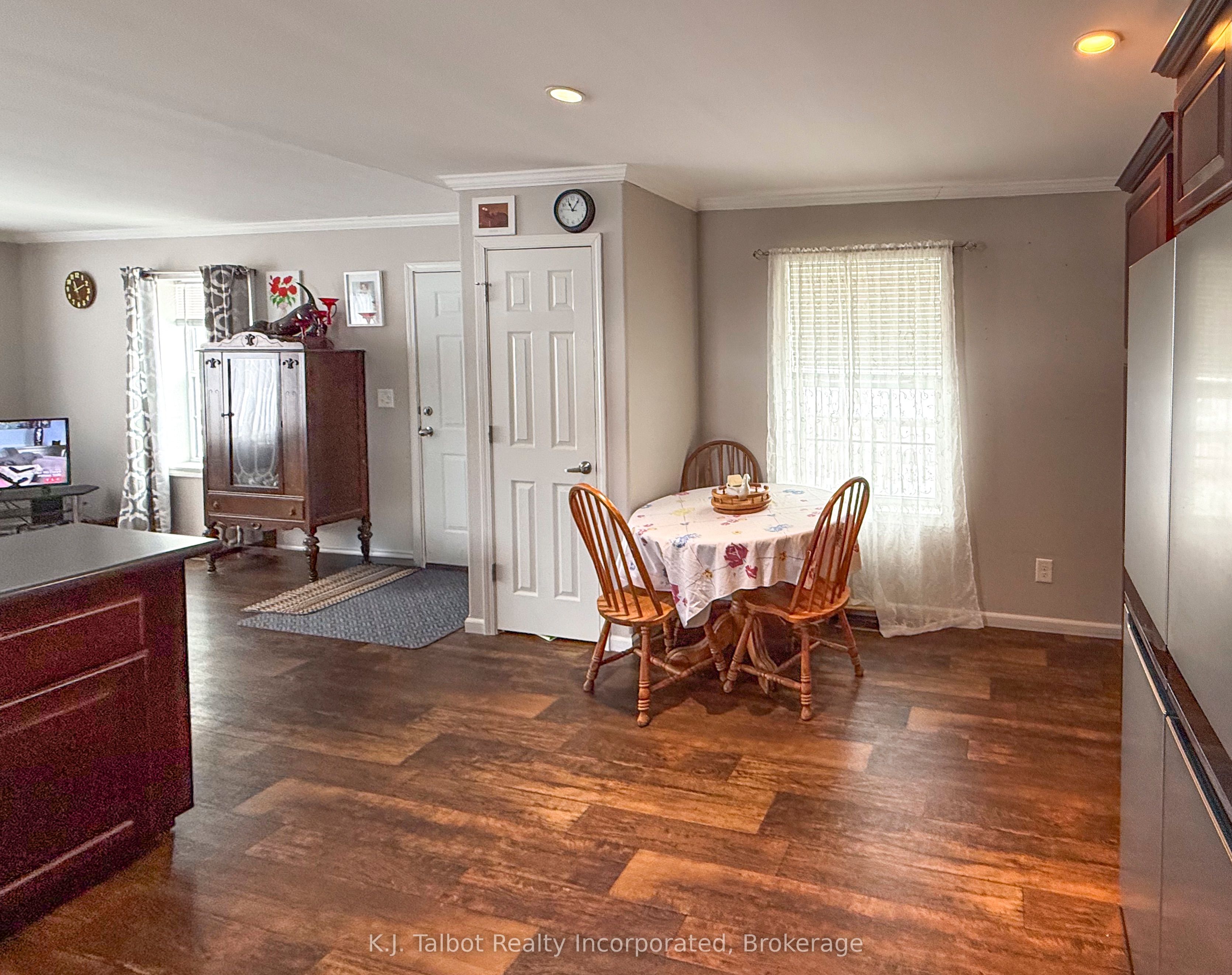 13 Sutton Drive Property Photo 7