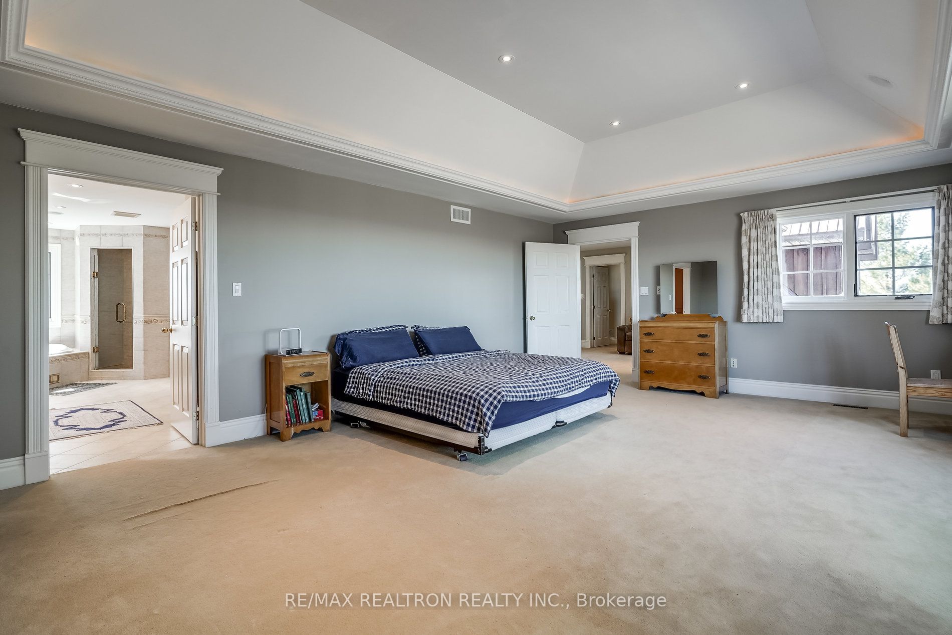 290 Bland Line Property Photo 29