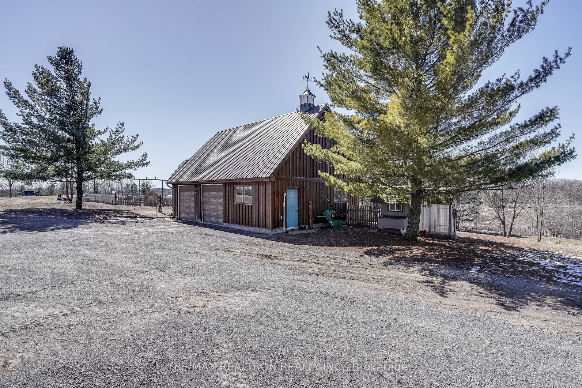 290 Bland Line Property Photo 46