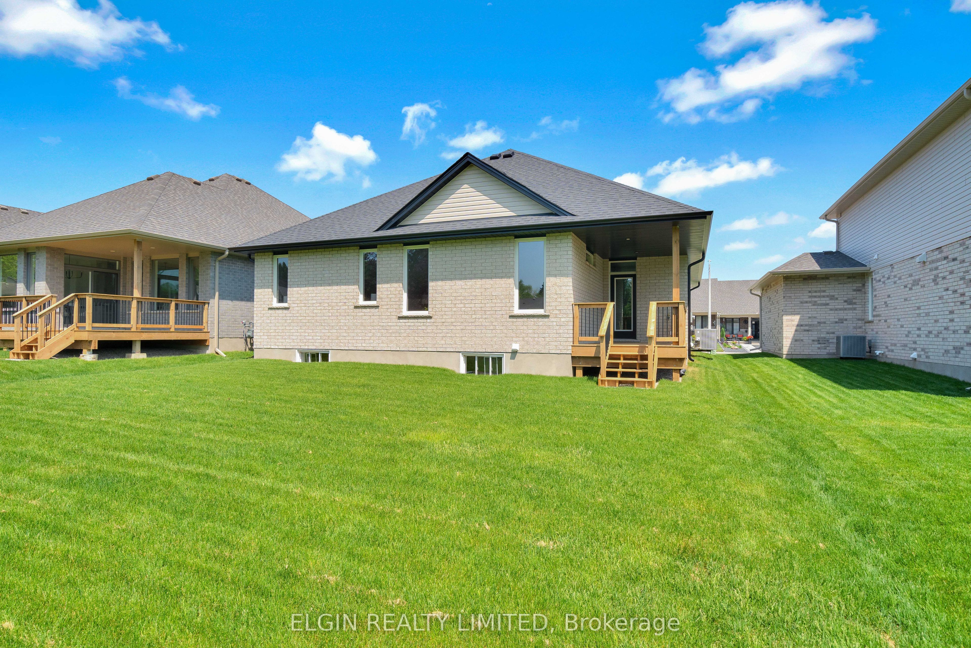 45 Lark Street Property Photo 3