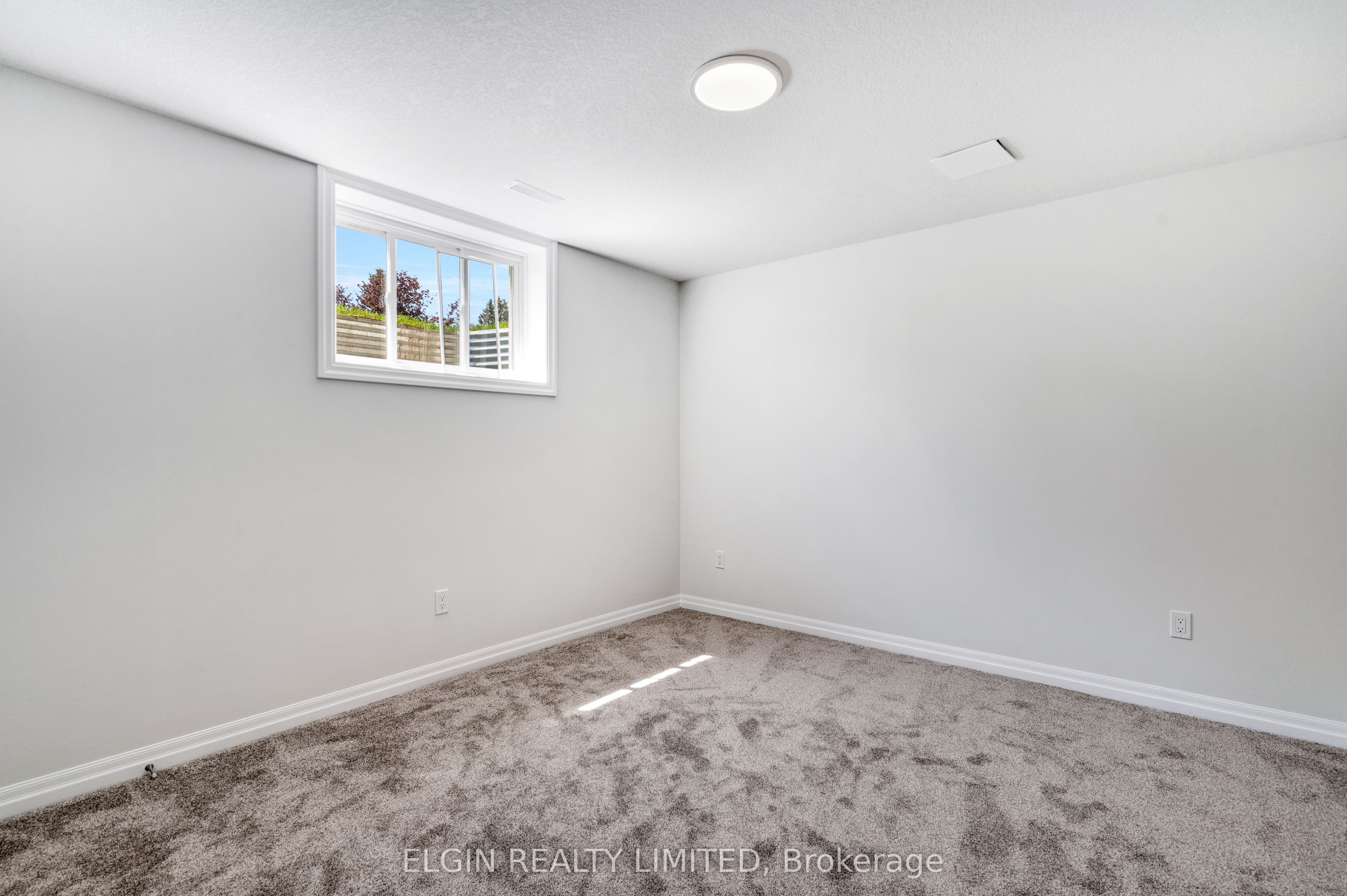 45 Lark Street Property Photo 33