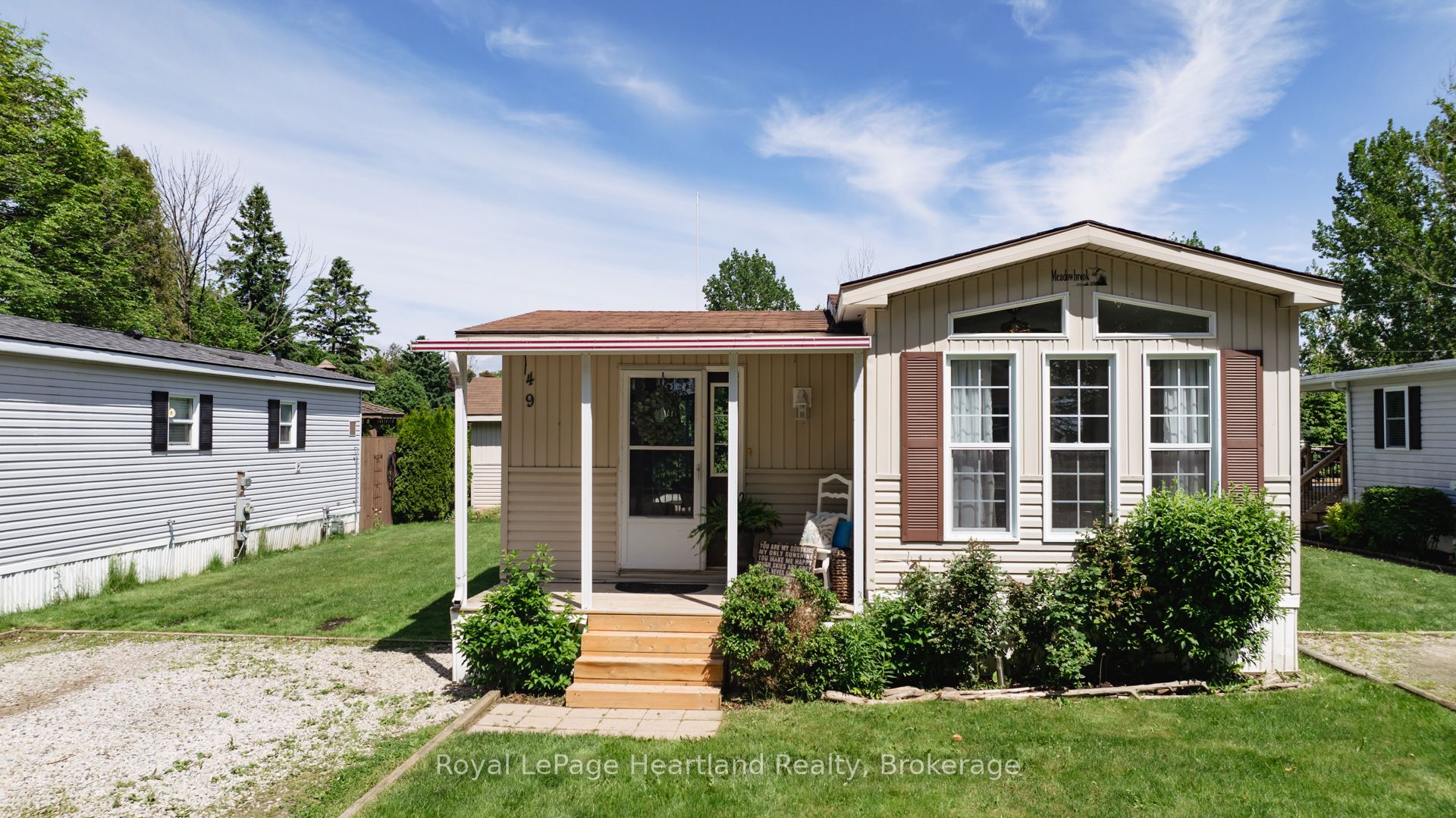 77307 BLUEWATER HIGHWAY 49 Property Photo 1