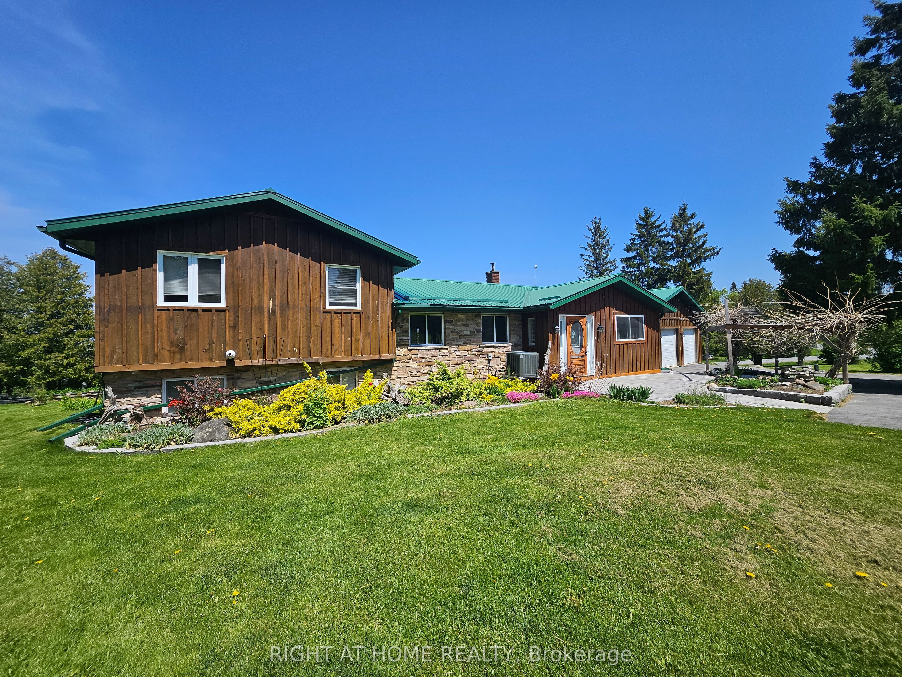 152 Grandview Drive Property Photo 2