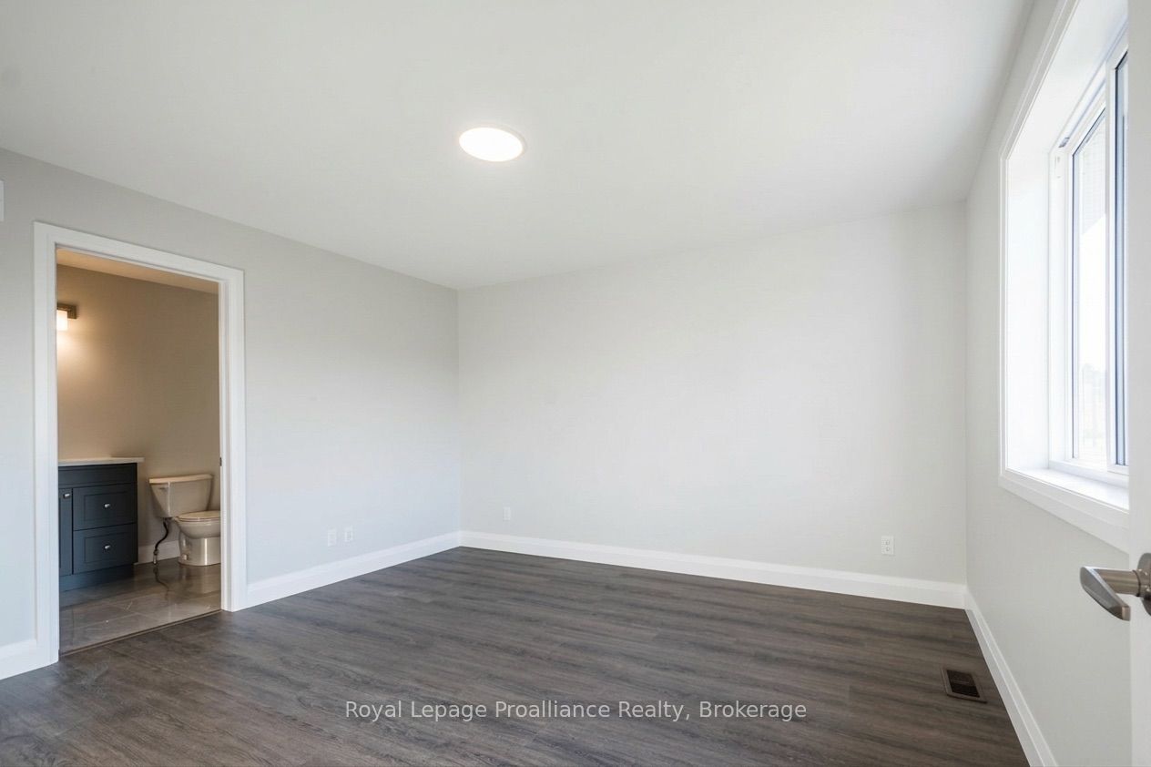 42 Mackenzie John Crescent Property Photo 13