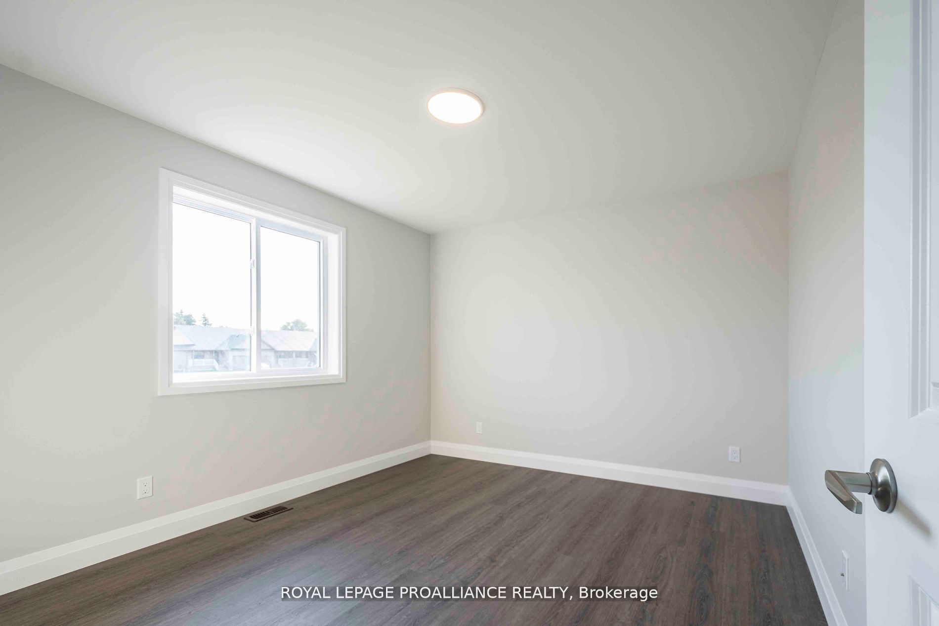 42 Mackenzie John Crescent Property Photo 14