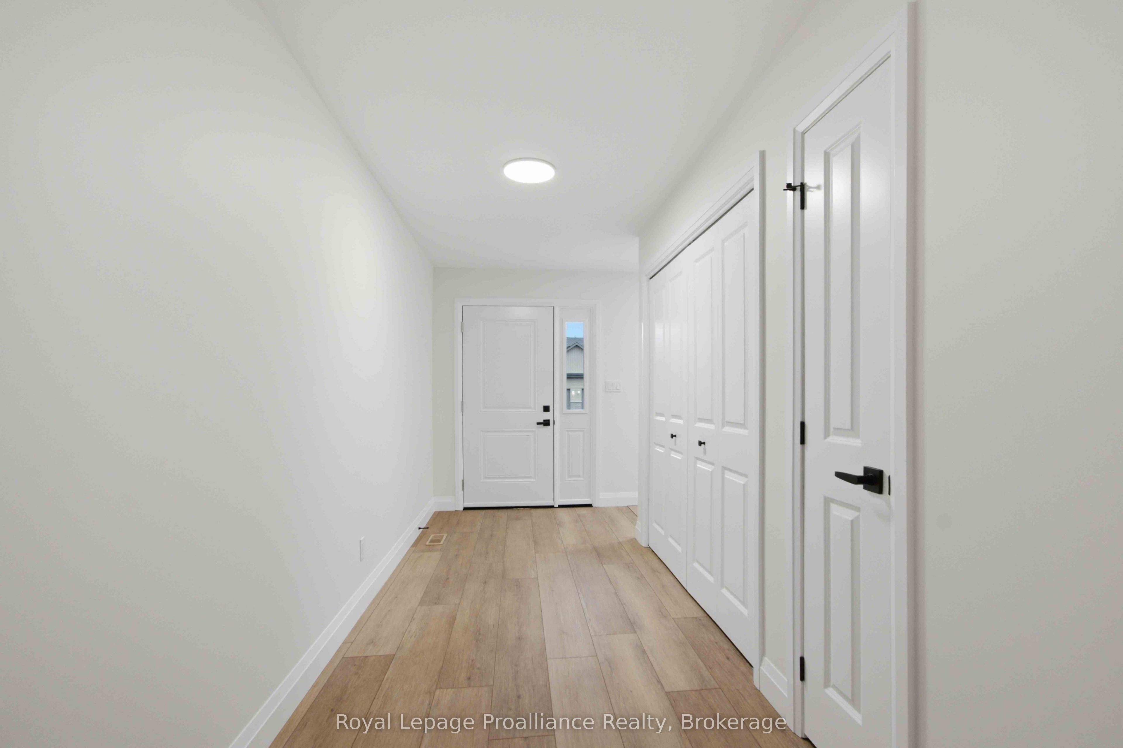 48 Mackenzie John Crescent Property Photo 2