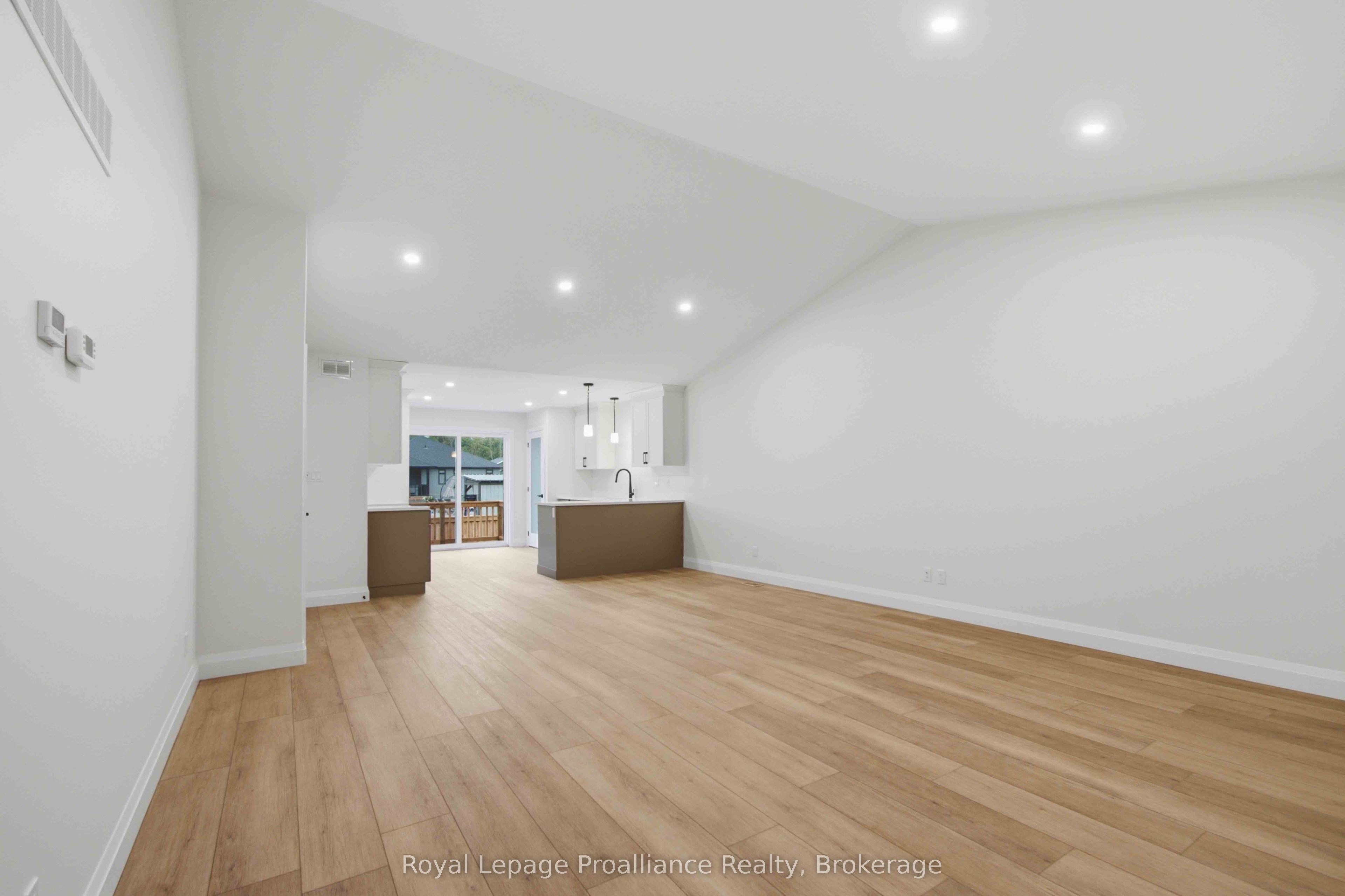48 Mackenzie John Crescent Property Photo 4