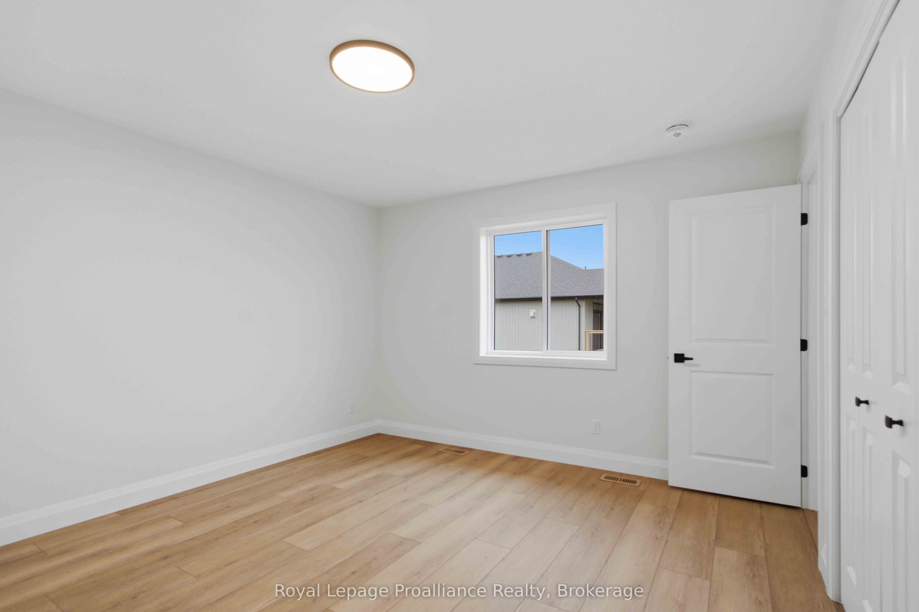 48 Mackenzie John Crescent Property Photo 13