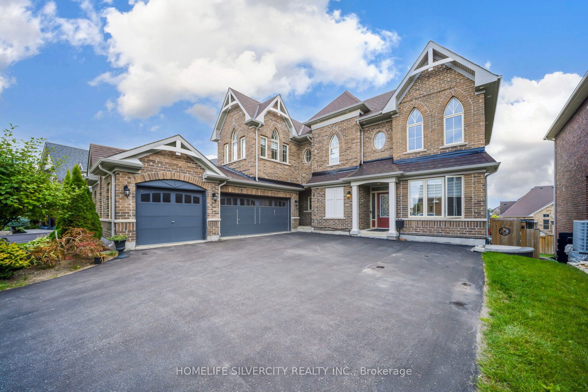 8 Mitchell Crescent Property Photo 1